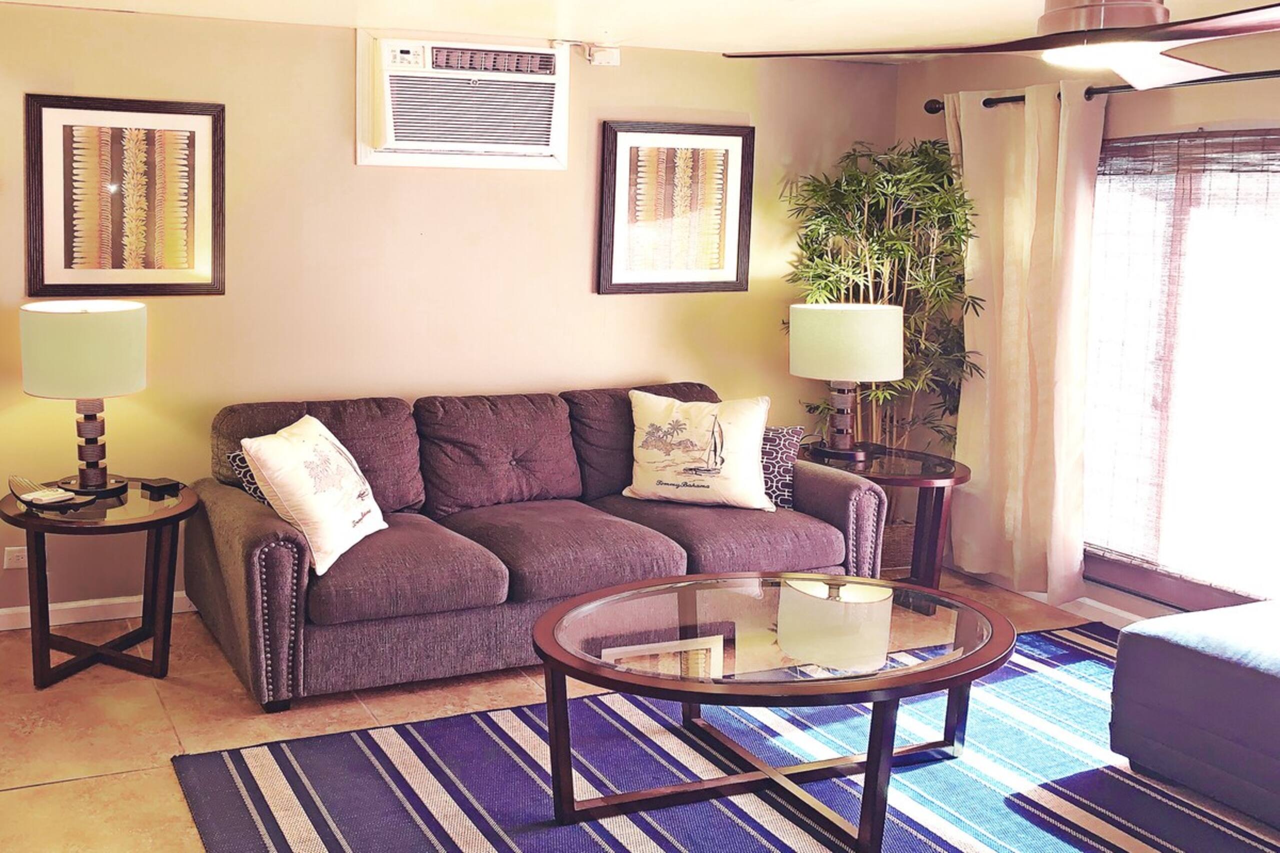 Comfy apartment 2 blocks to Charley Young Beach - Photo 10