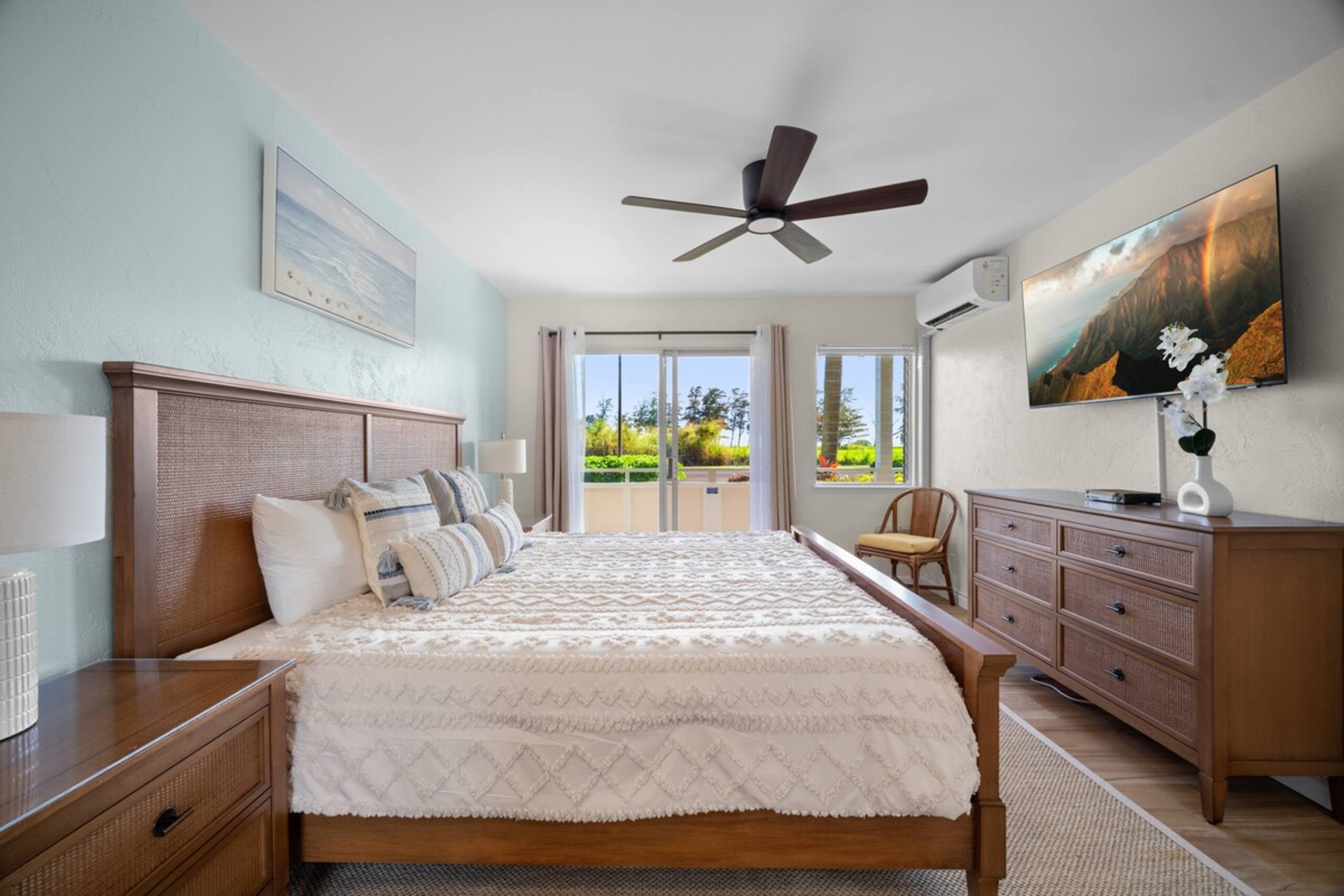 Fully Renovated Ocean Facing Condo Pool/AC/Hot Tub - Photo 25