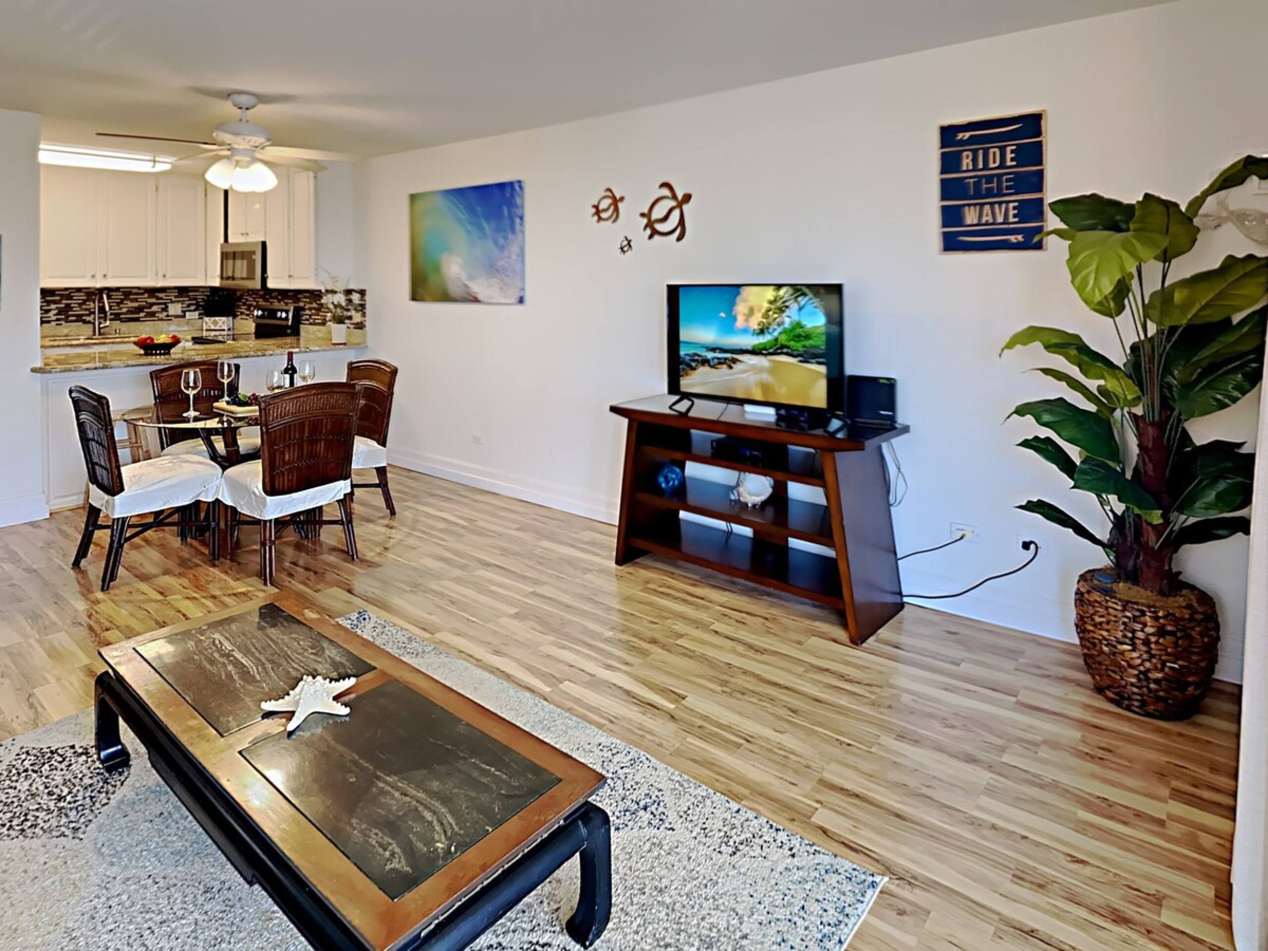 OCEANVIEWFULLY RENOVATEDREFINED ELEGANCE 2B/2B - Photo 6