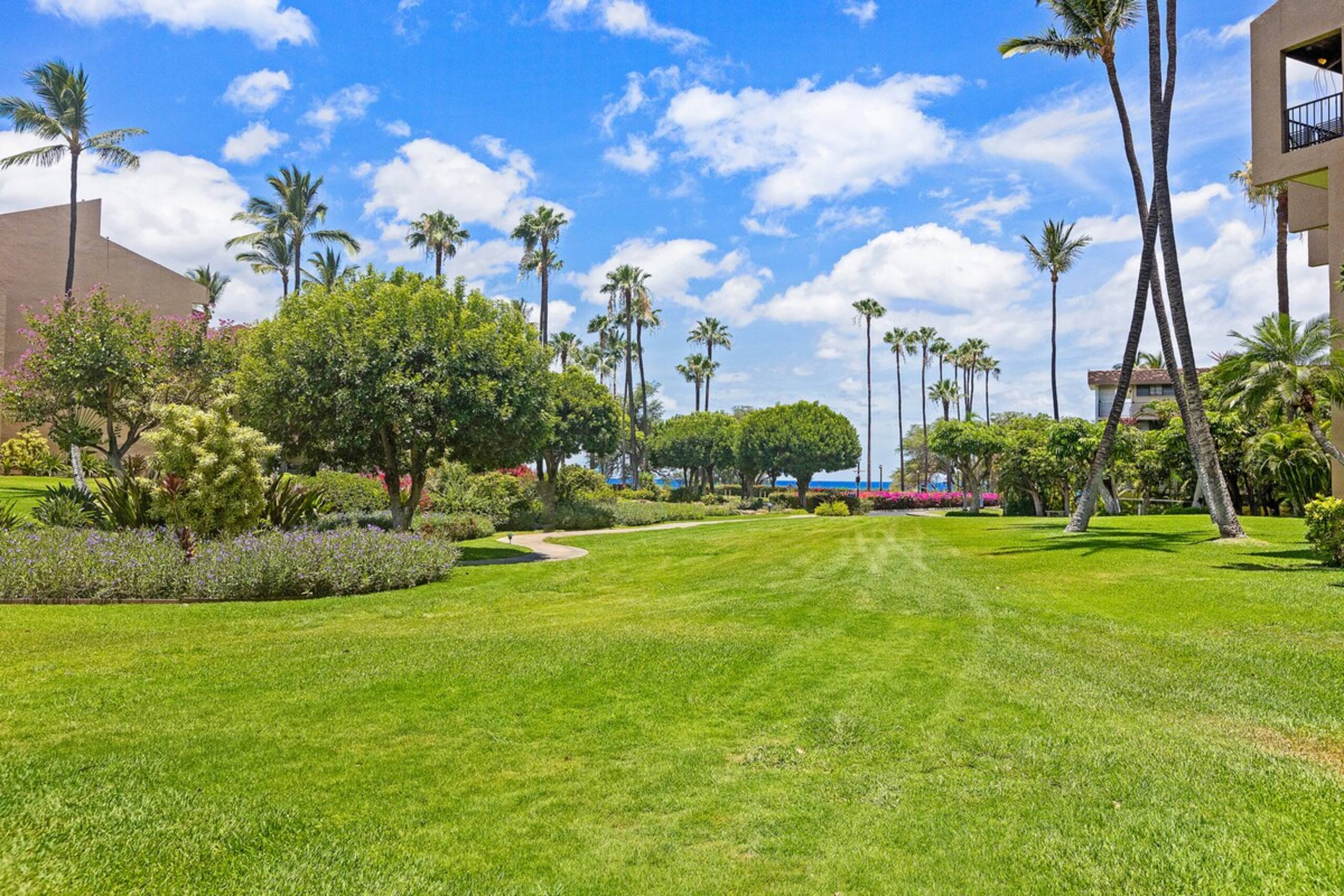 OCEANVIEWFULLY RENOVATEDREFINED ELEGANCE 2B/2B - Photo 37