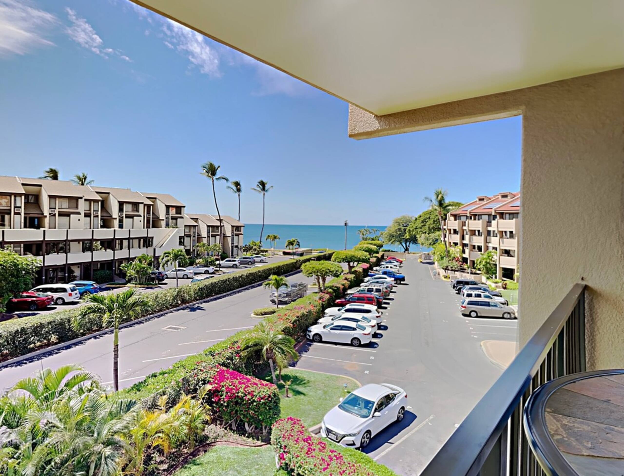 OCEANVIEWFULLY RENOVATEDREFINED ELEGANCE 2B/2B - Photo 23