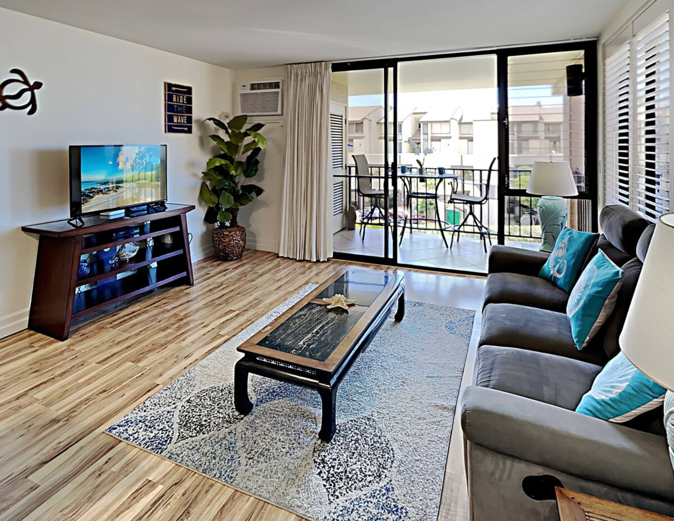 OCEANVIEWFULLY RENOVATEDREFINED ELEGANCE 2B/2B - Photo 4