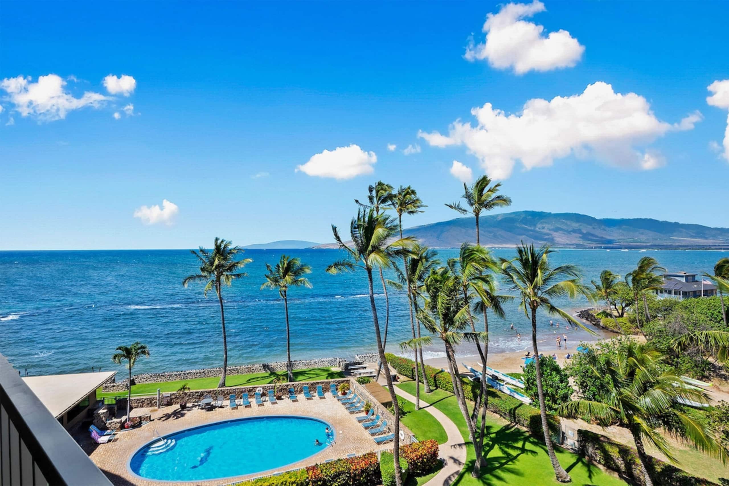 Menehune Shores 606 - Direct Ocean Front, Split AC - Photo 4