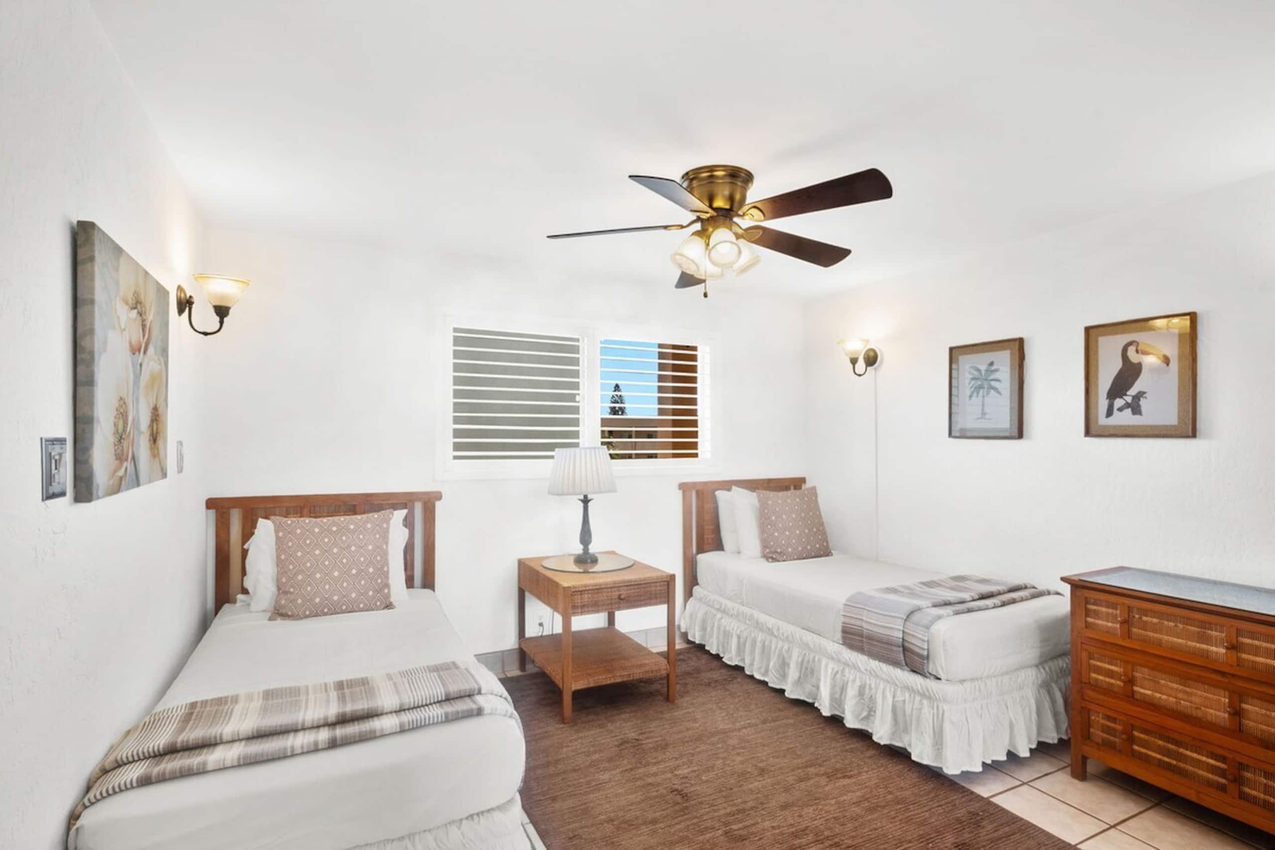Menehune Shores 606 - Direct Ocean Front, Split AC - Photo 34