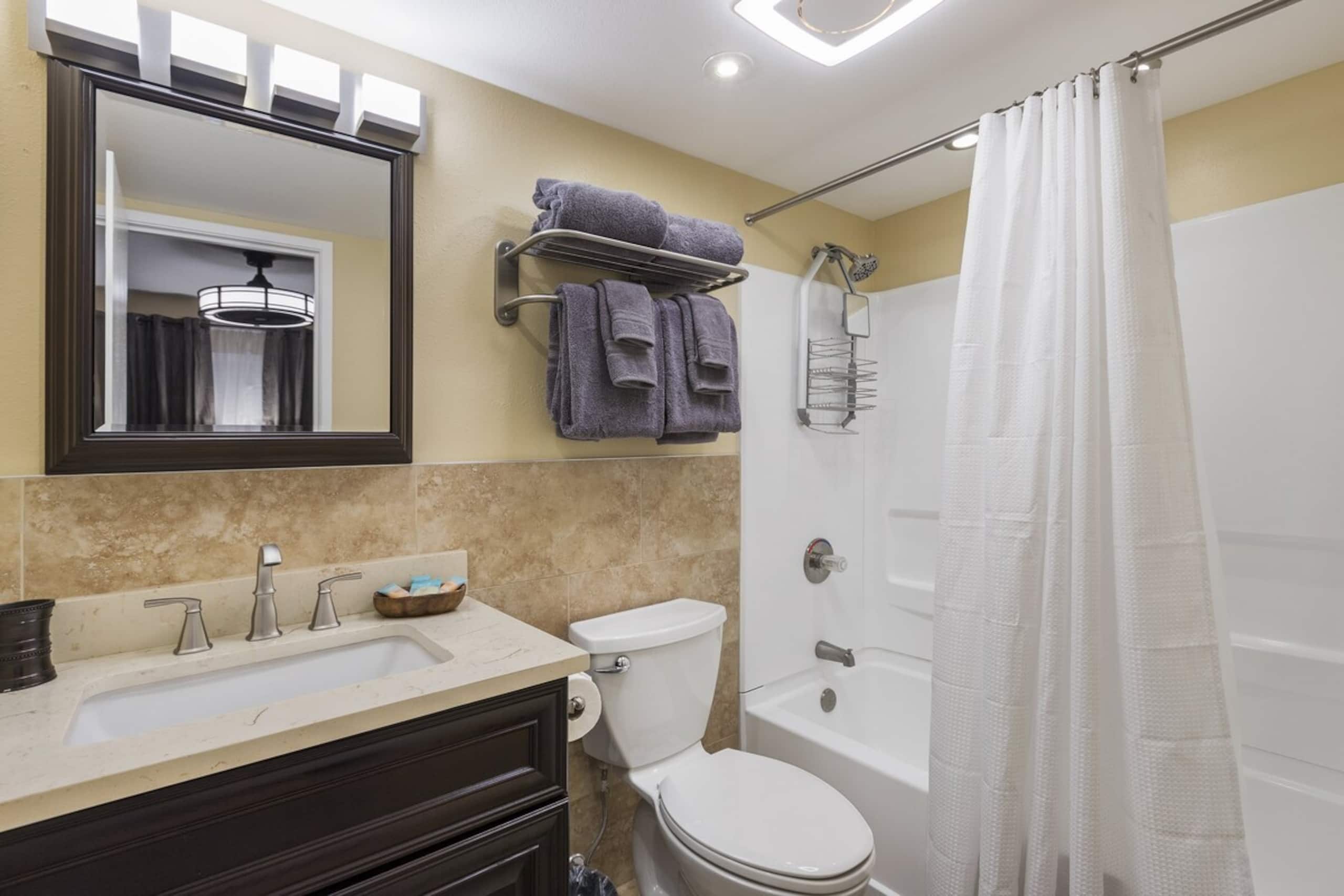 3bd 3bth FULL AC Hot Tub Pool Kamaole Beach Condo - Photo 2