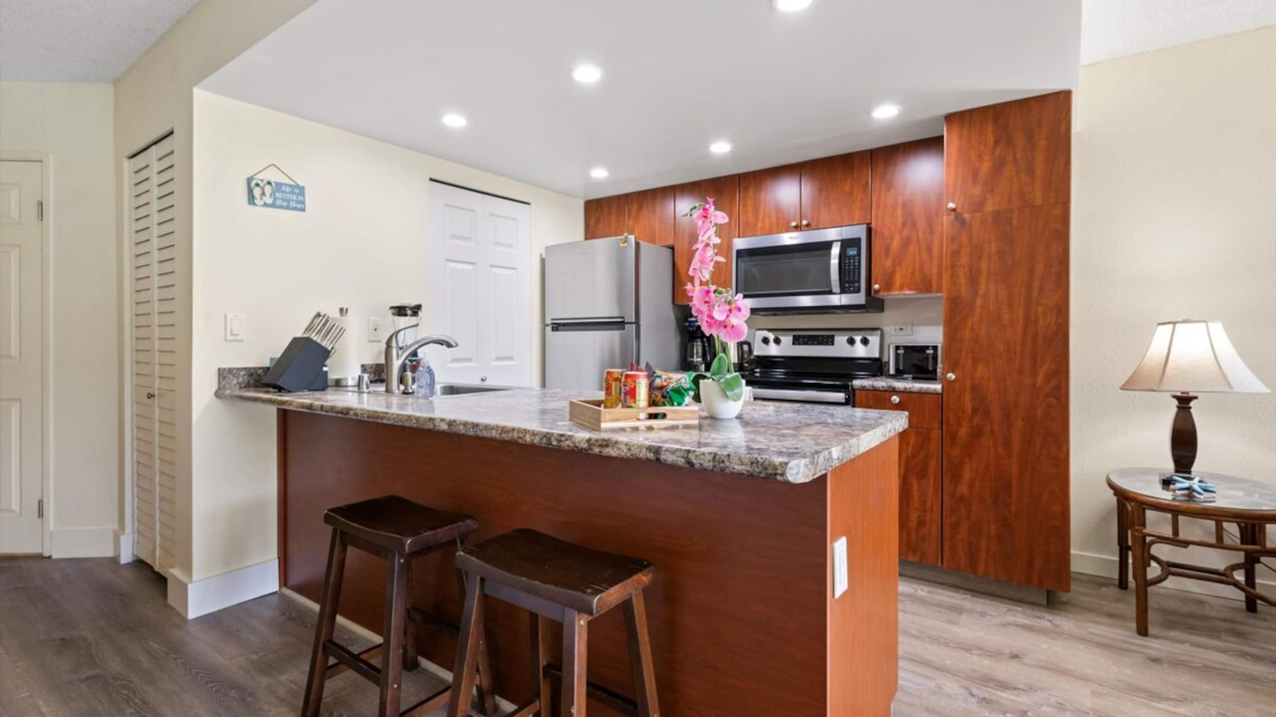Beachfront sunset, 2 baths, AC, hot tub - Photo 11