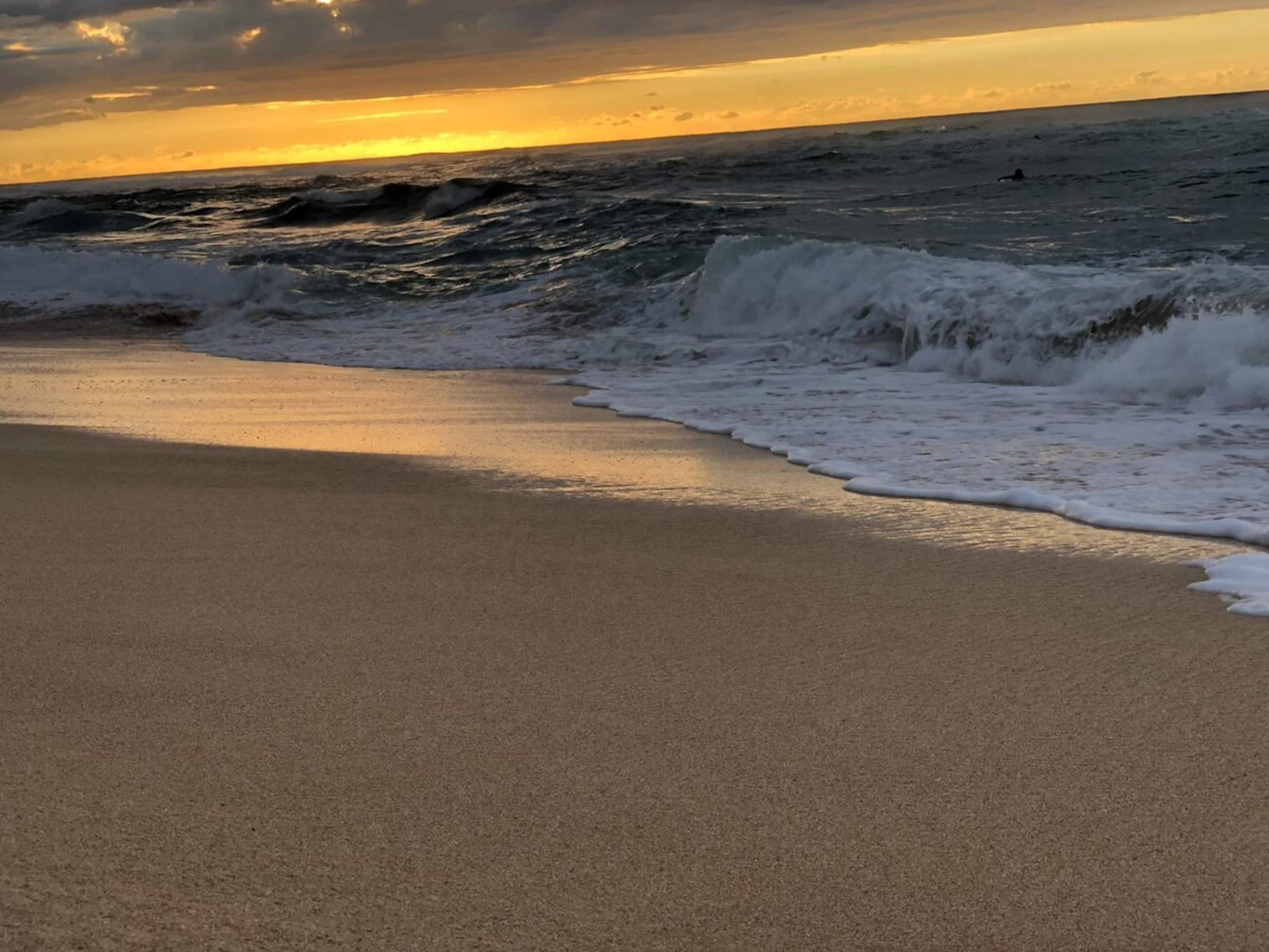 Beachfront sunset, 2 baths, AC, hot tub - Photo 57
