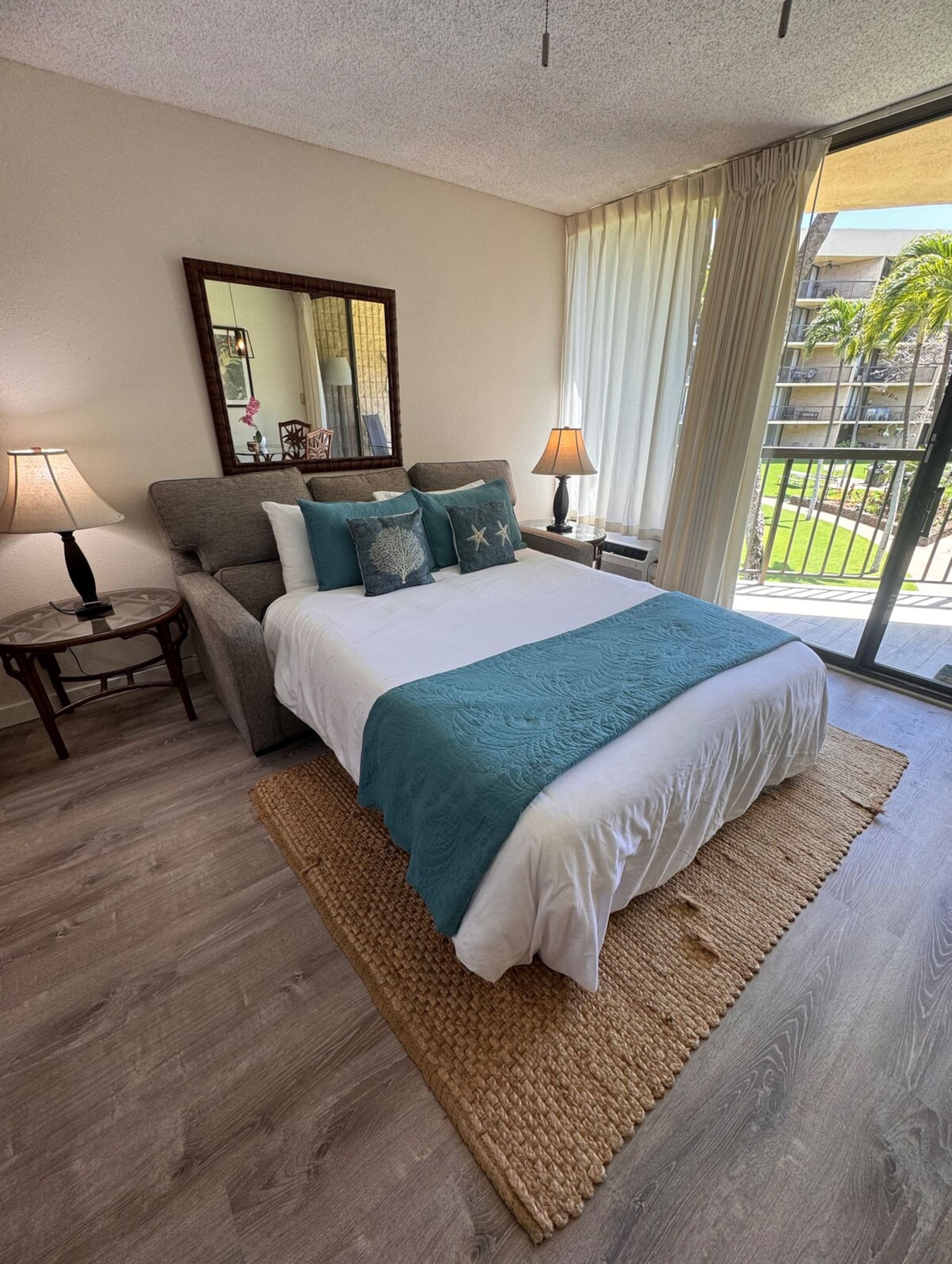 Beachfront sunset, 2 baths, AC, hot tub - Main photo
