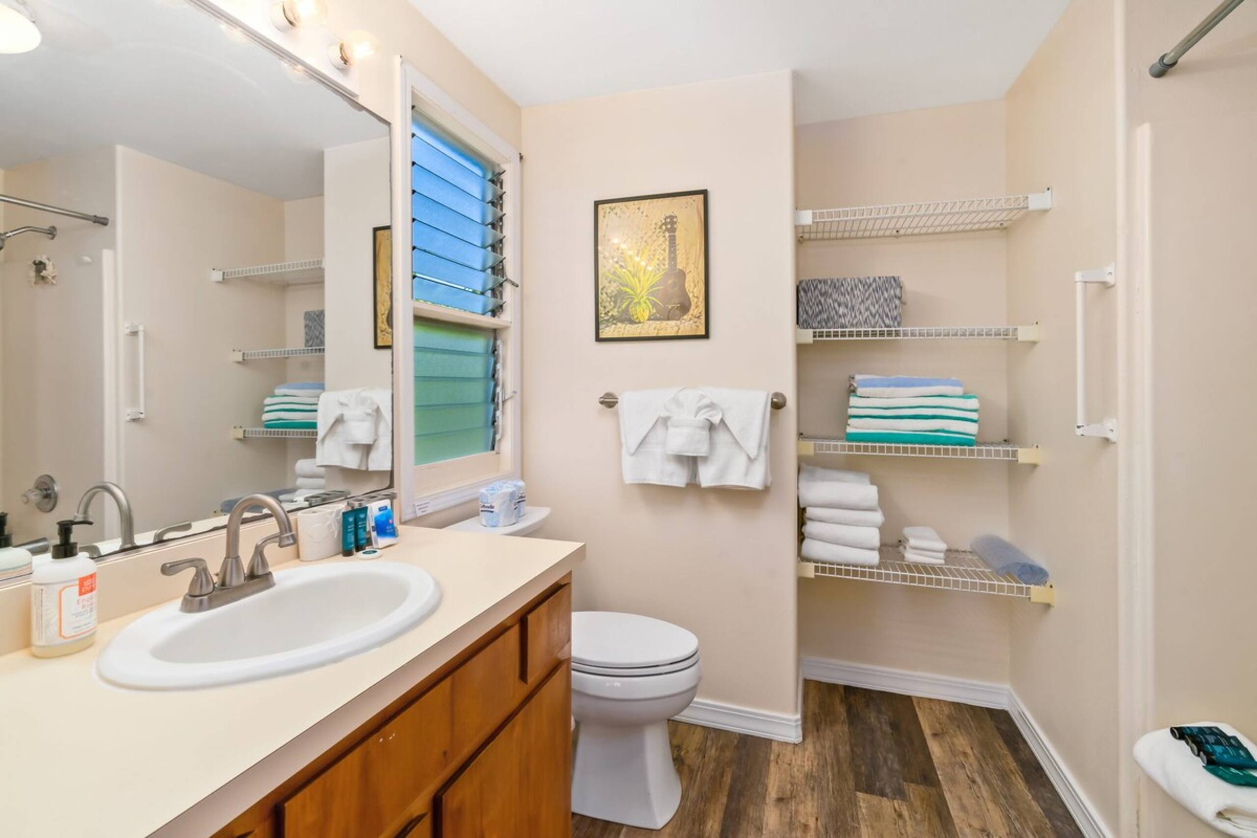 3 bed - AC - BayView - waterfalls - Great Location - Photo 14
