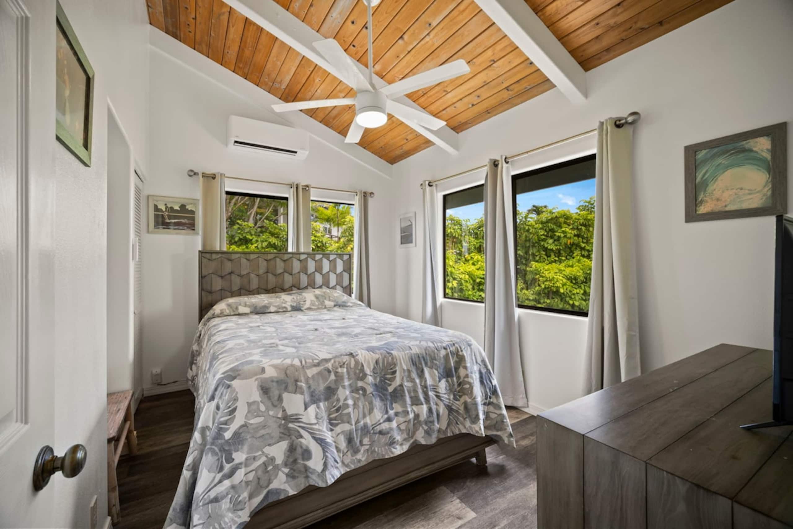 3 bed - AC - BayView - waterfalls - Great Location - Photo 3