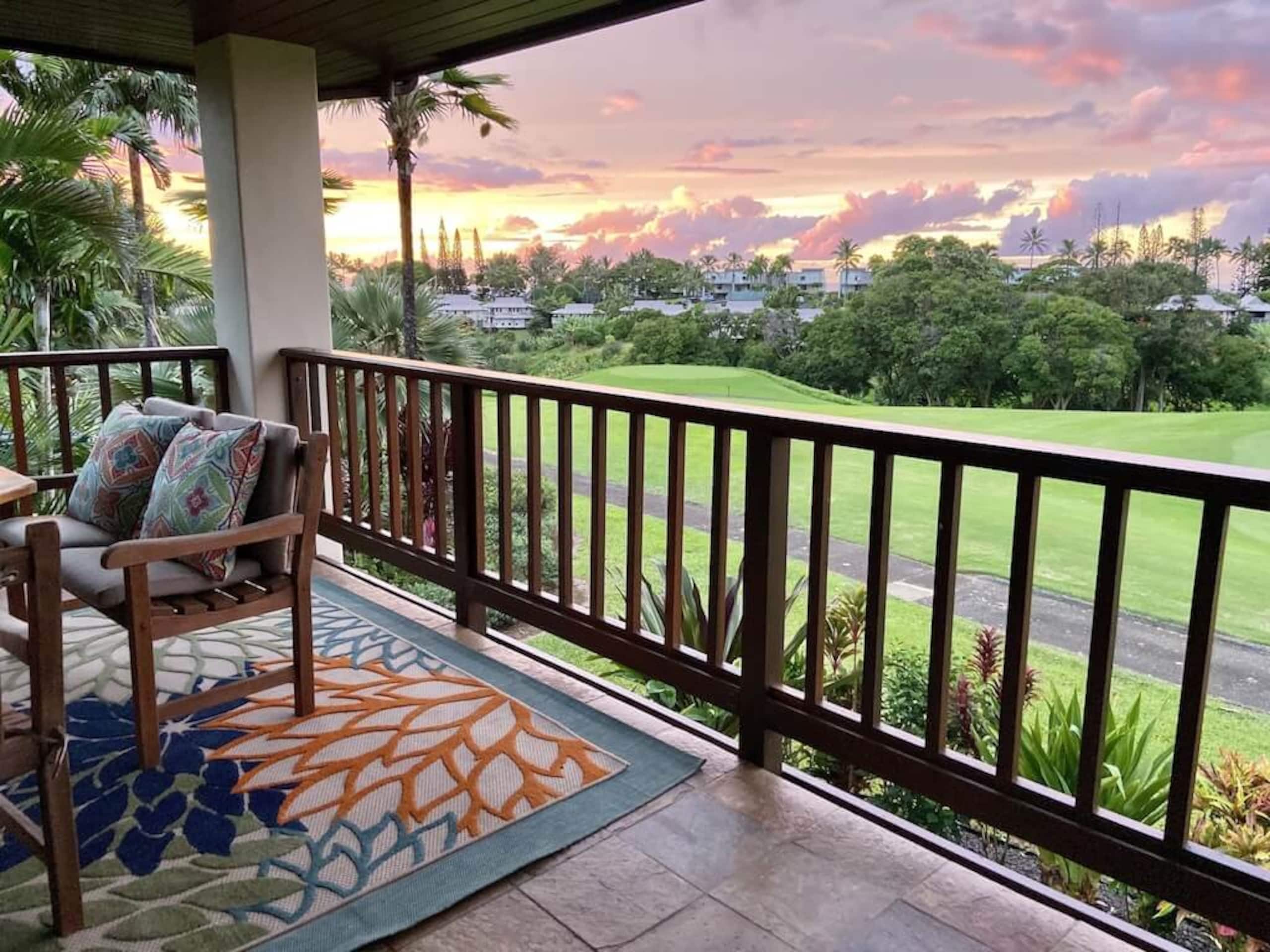 Sunlit Luxe Home Ocean Vista + Sunsets + Full AC - Photo 41