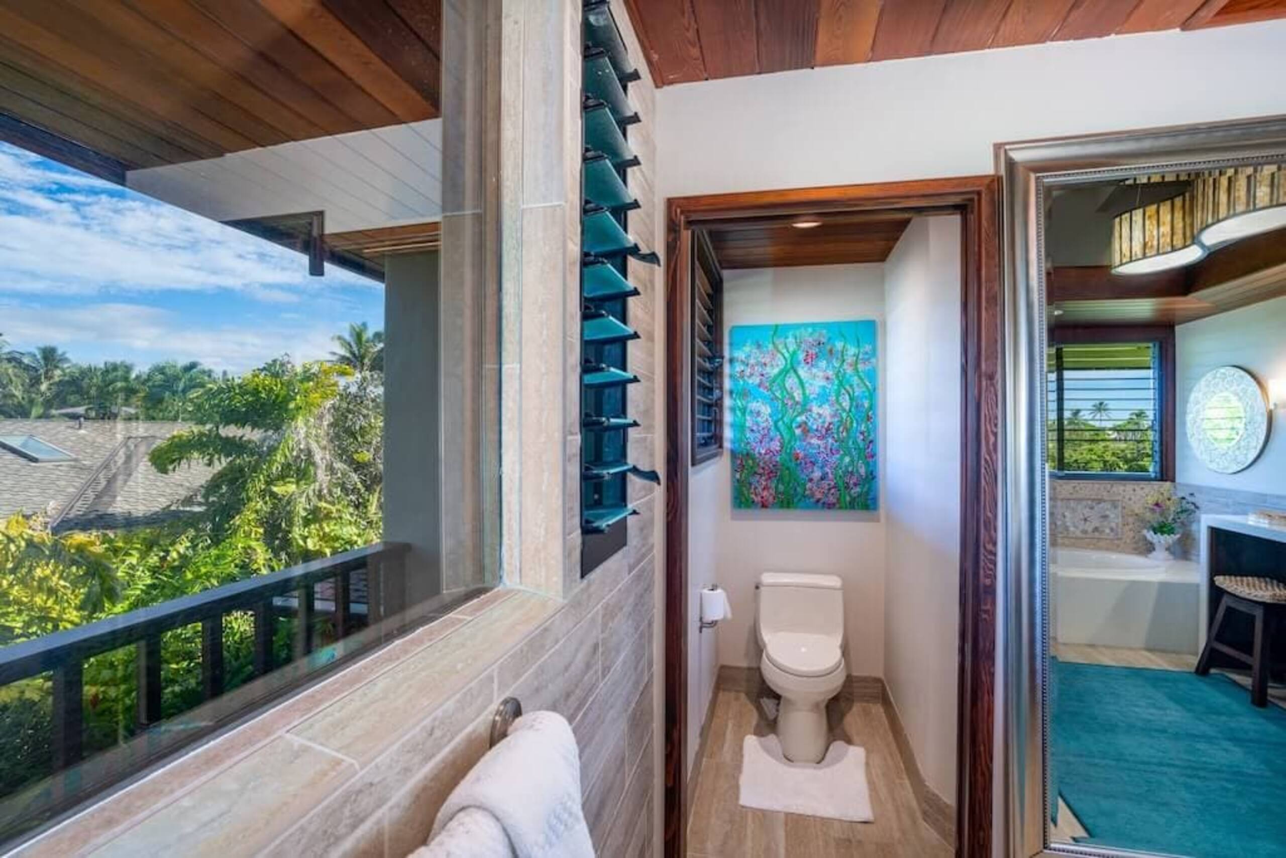 Sunlit Luxe Home Ocean Vista + Sunsets + Full AC - Photo 24