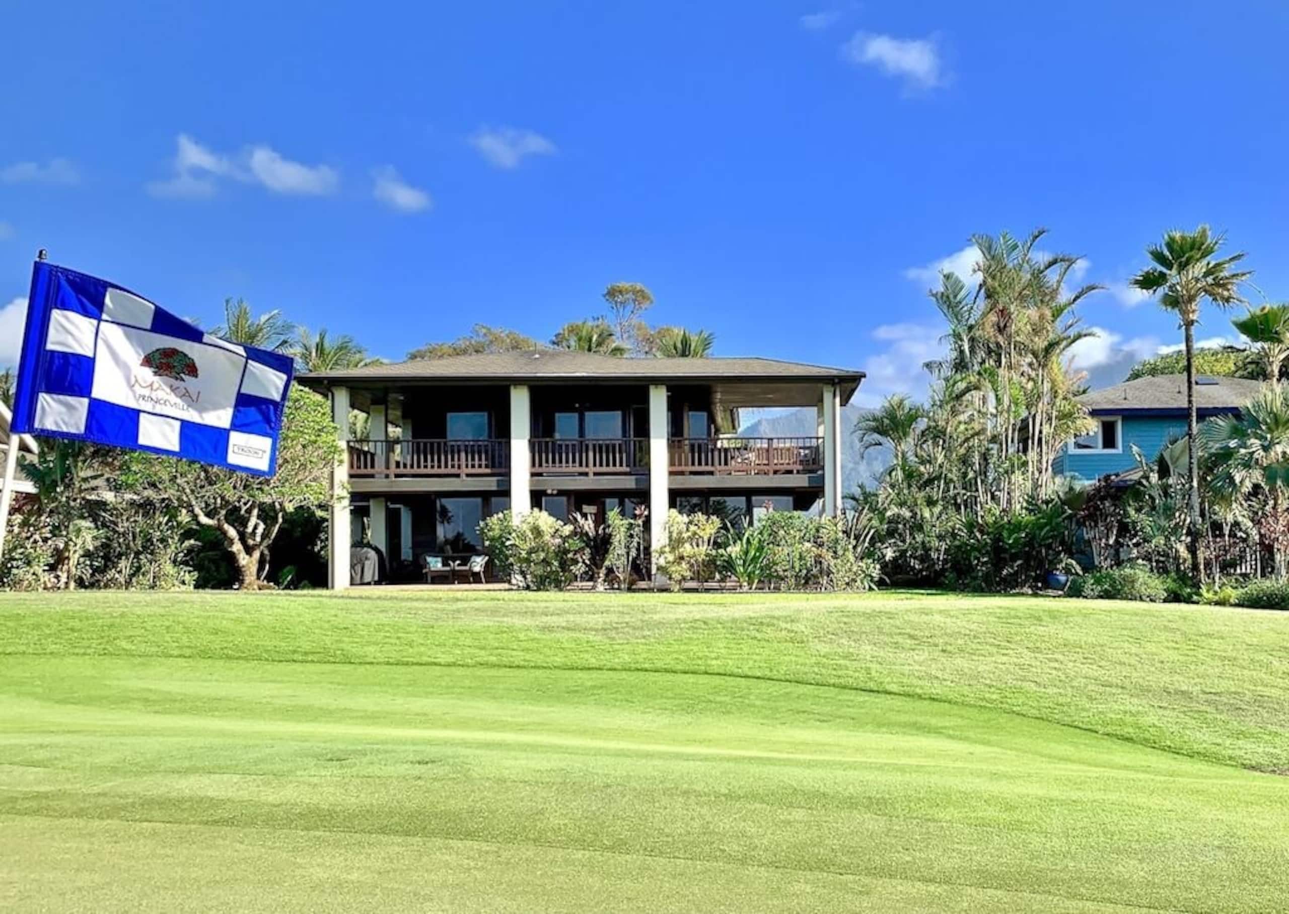 Sunlit Luxe Home Ocean Vista + Sunsets + Full AC - Photo 28
