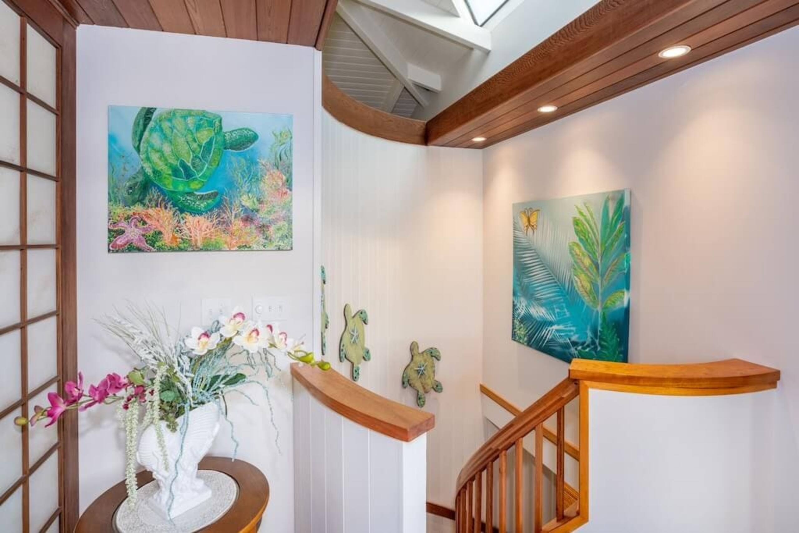 Sunlit Luxe Home Ocean Vista + Sunsets + Full AC - Photo 14