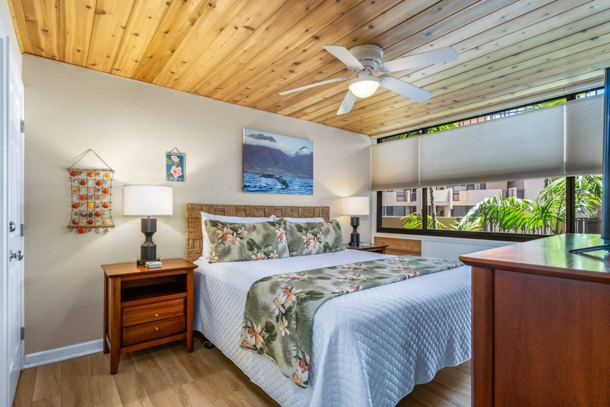 Beachfront condo w/ lanai and ocean views - Photo 18