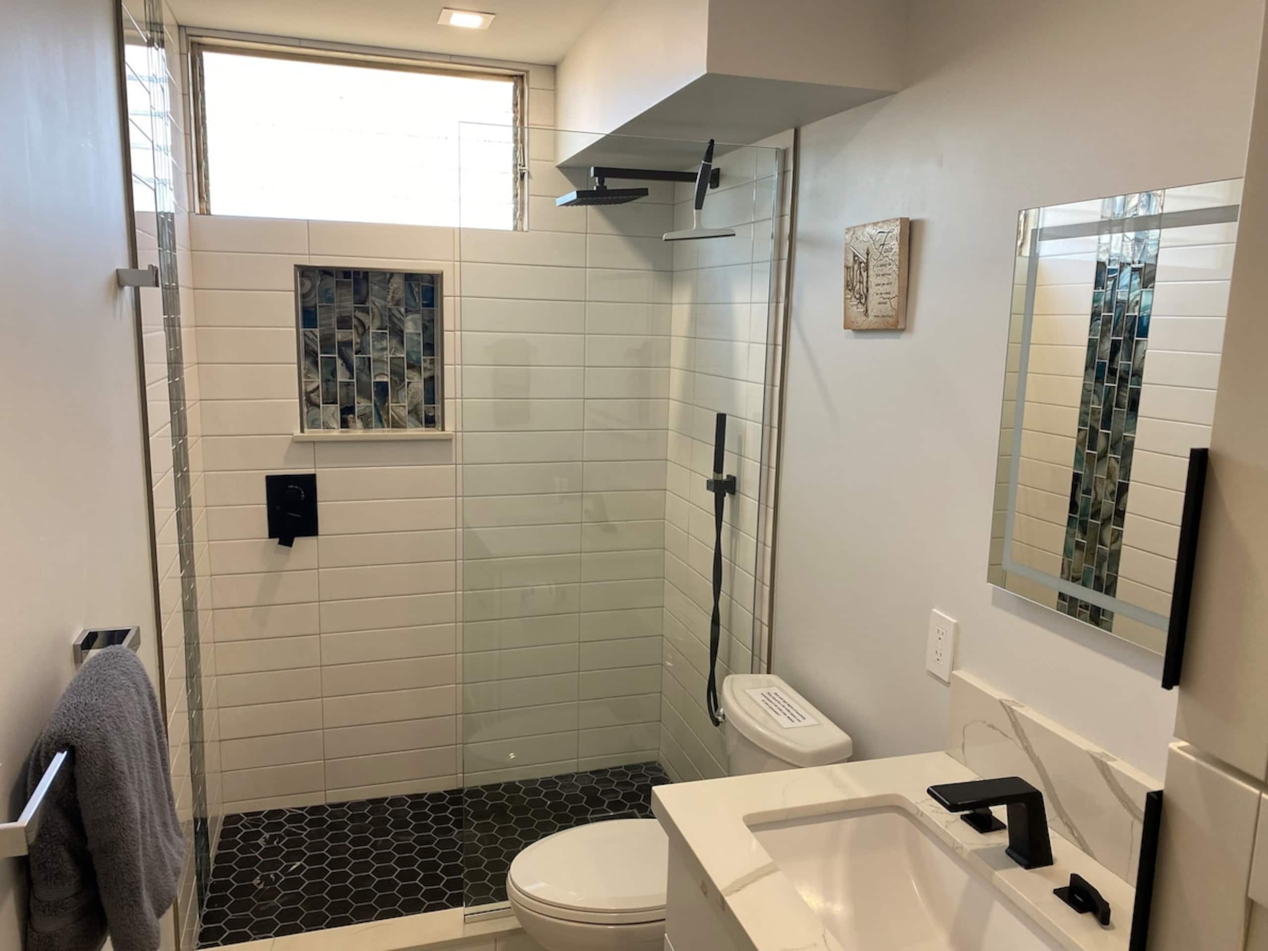 Kalama Terrace Renovated Retreat, AC! - Photo 20