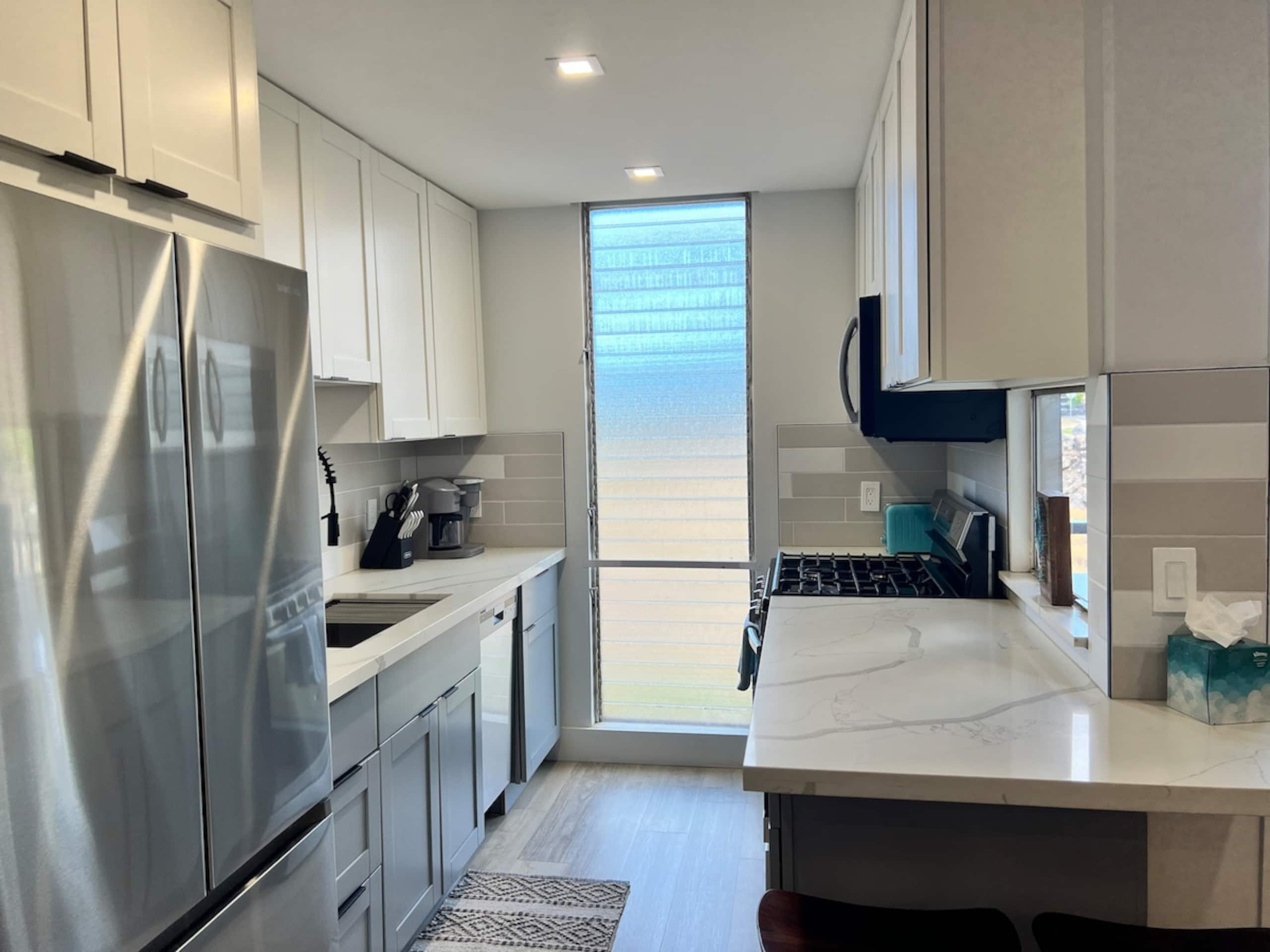 Kalama Terrace Renovated Retreat, AC! - Photo 6