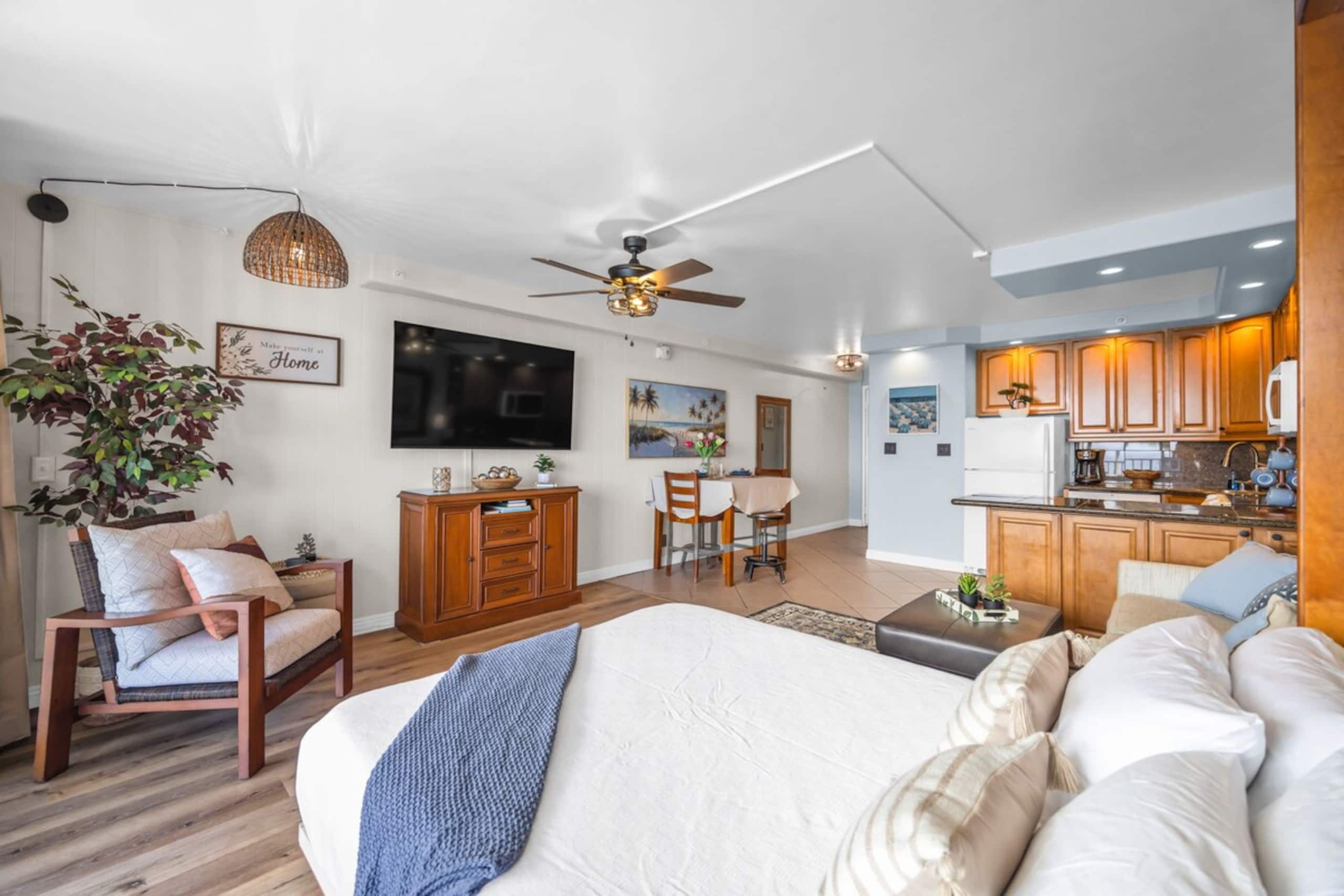 Direct Oceanfront - Spectacular 6th floor Studio - Photo 5