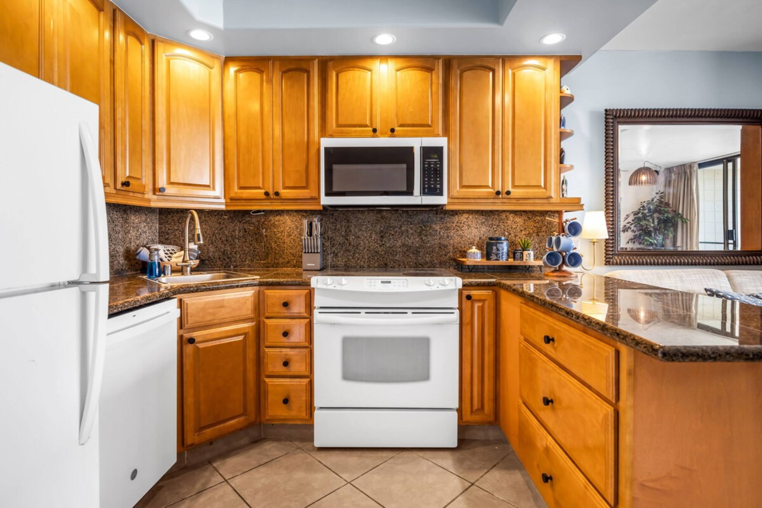 Direct Oceanfront - Spectacular 6th floor Studio - Photo 23