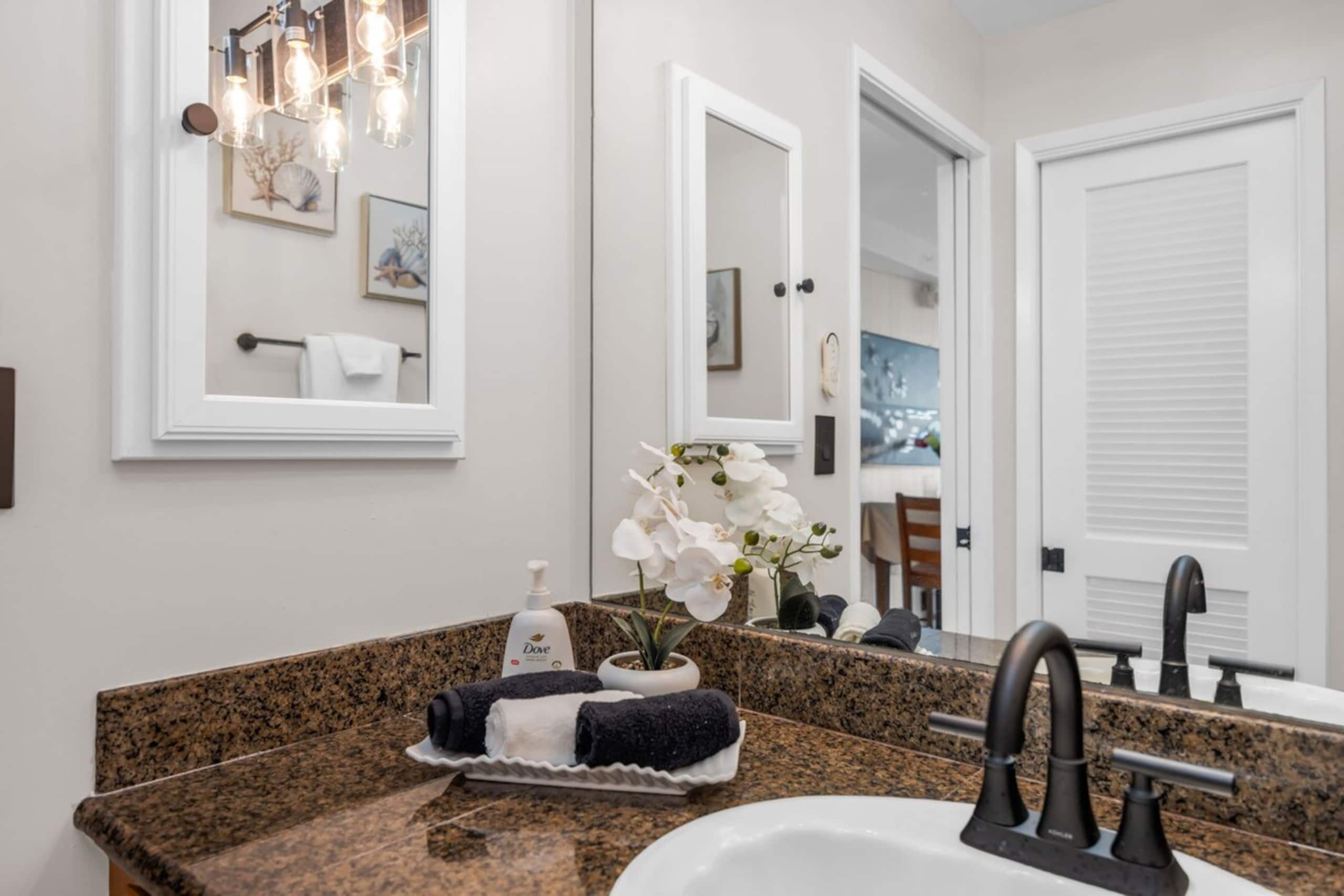 Direct Oceanfront - Spectacular 6th floor Studio - Photo 9