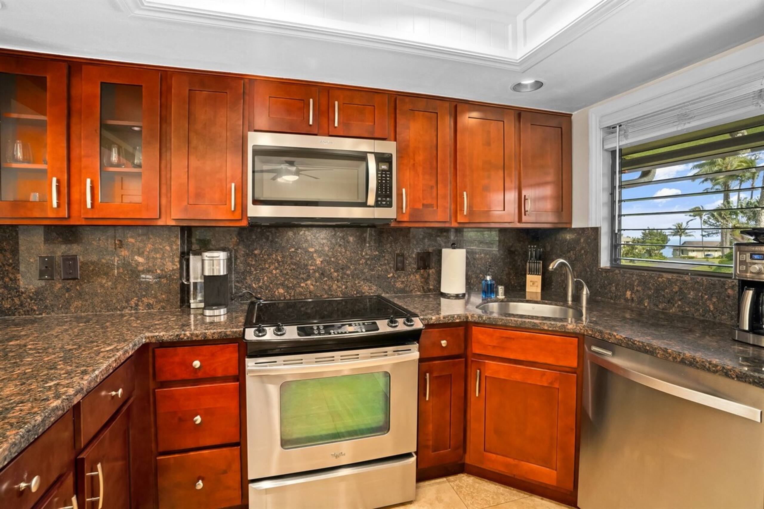 Princeville Condo Top Floor 2 Bed 2 Bath - Photo 5