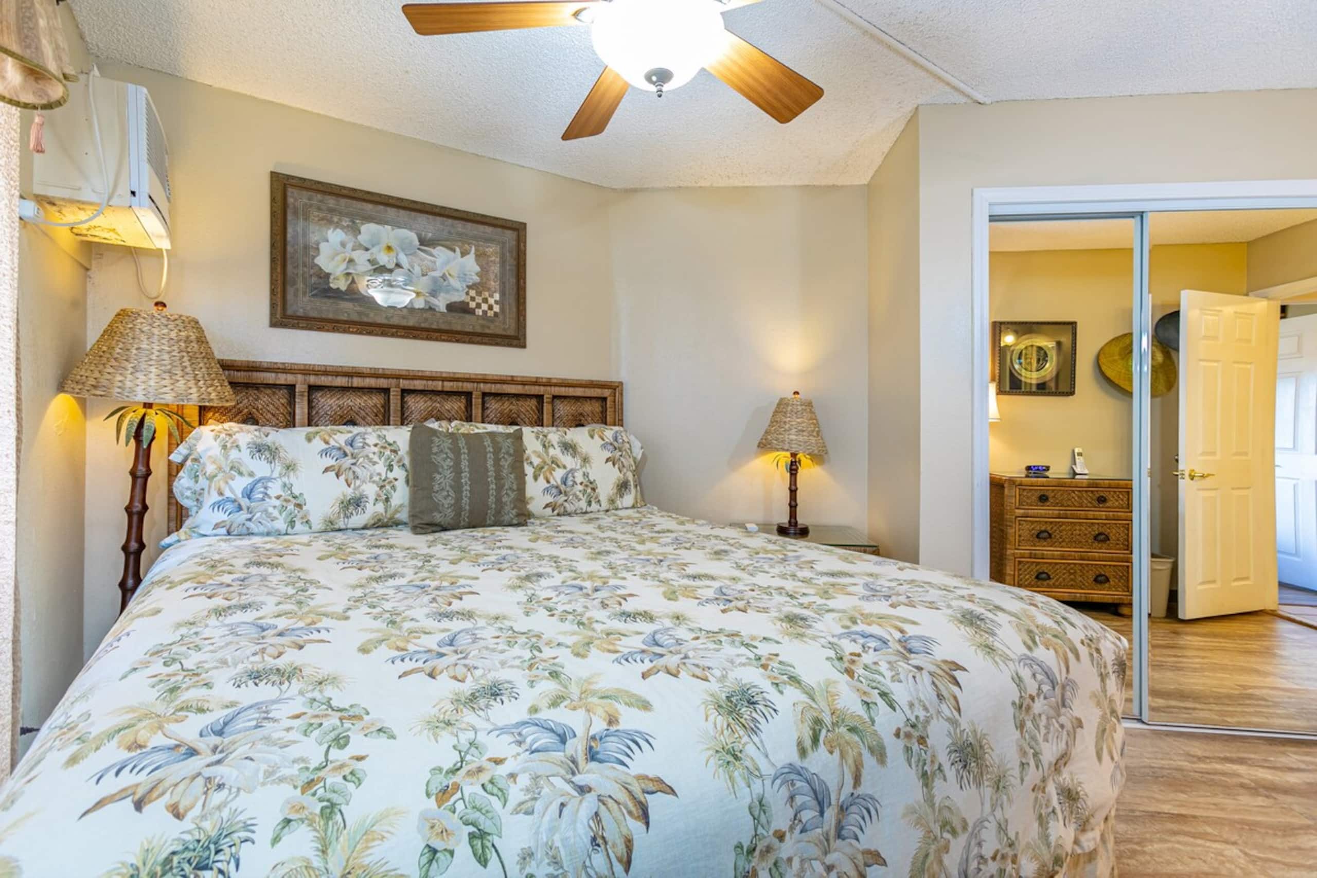 Maui Sunset Beachfront Condo with Ocean View - Photo 11