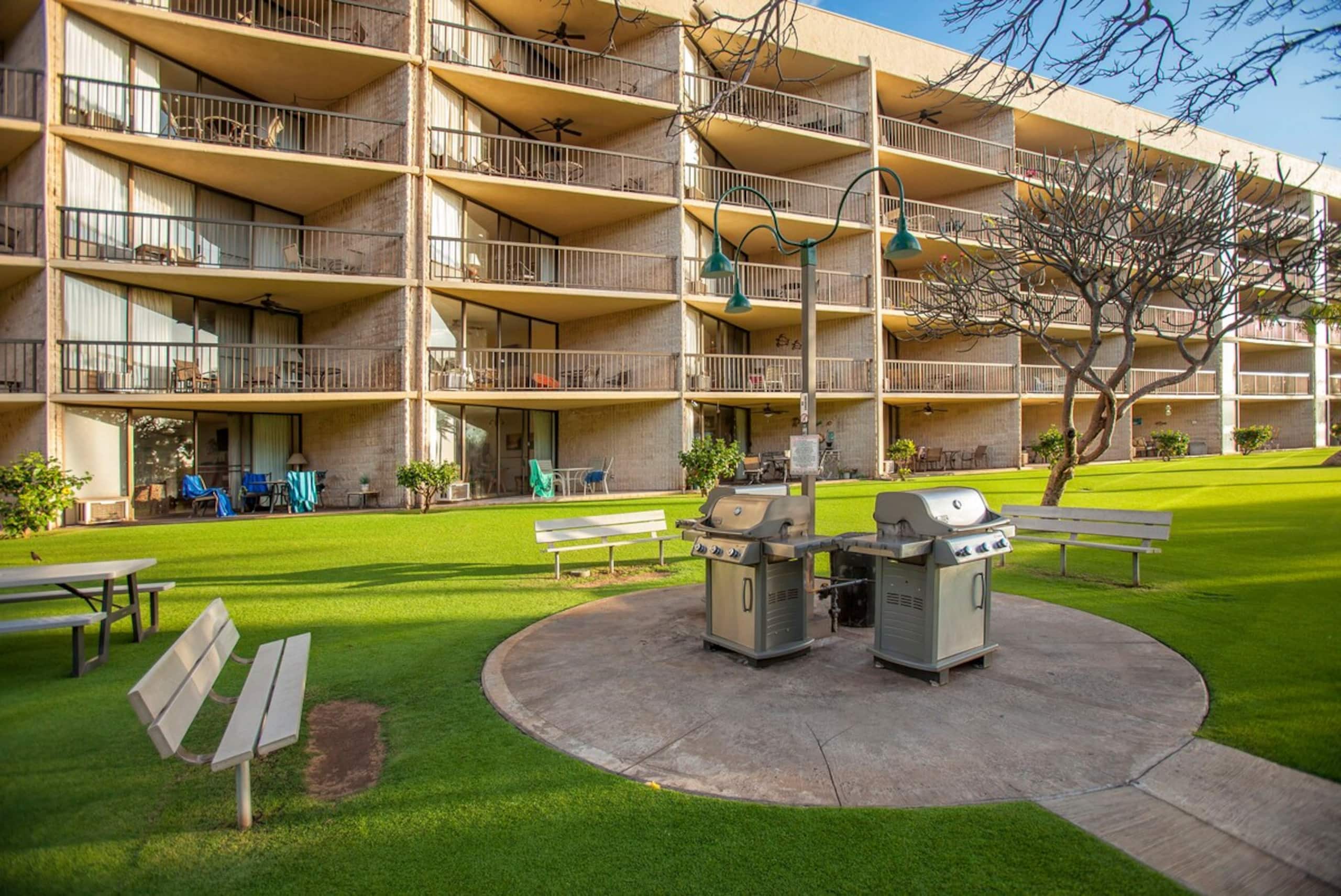 Maui Sunset Beachfront Condo with Ocean View - Photo 22