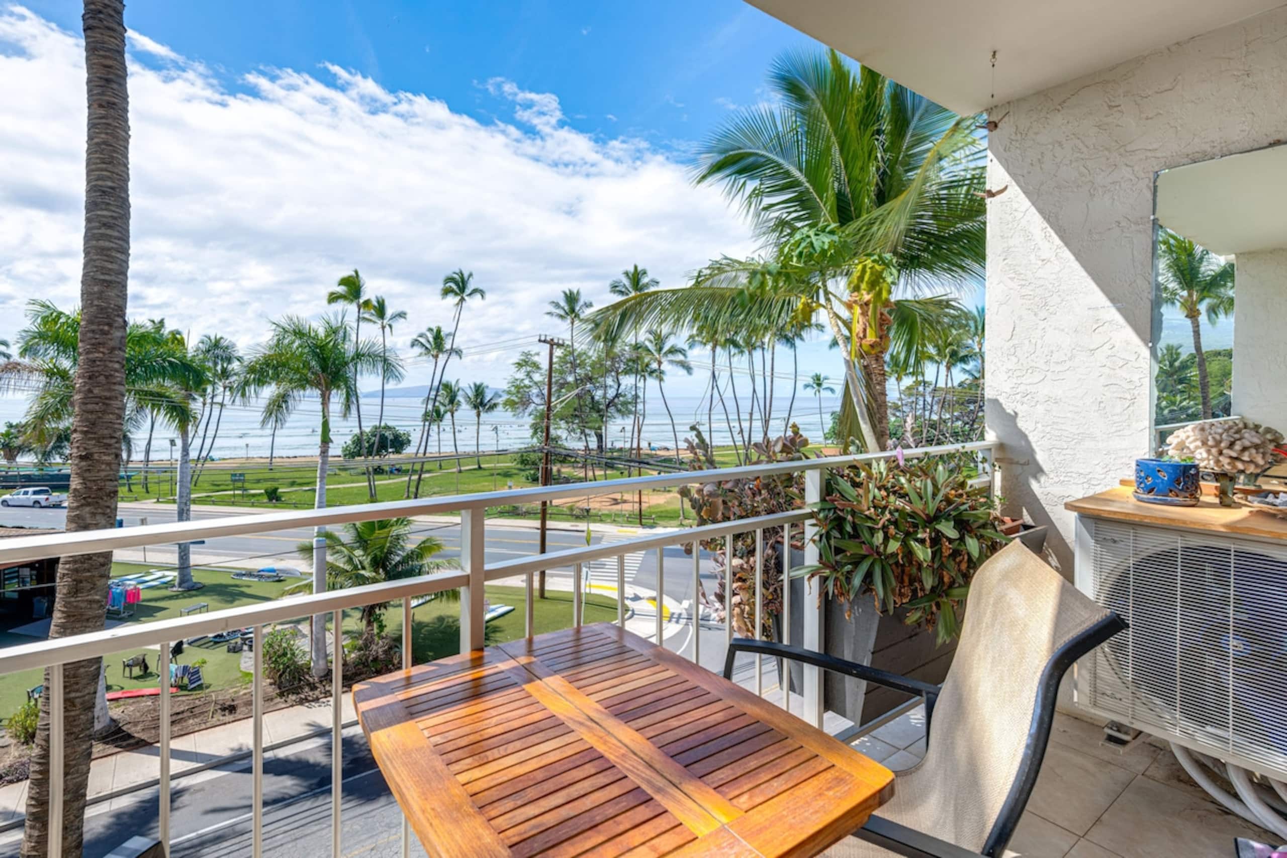 Condo w/ Private Lanai, Ocean View & On-Site Pool - Photo 2