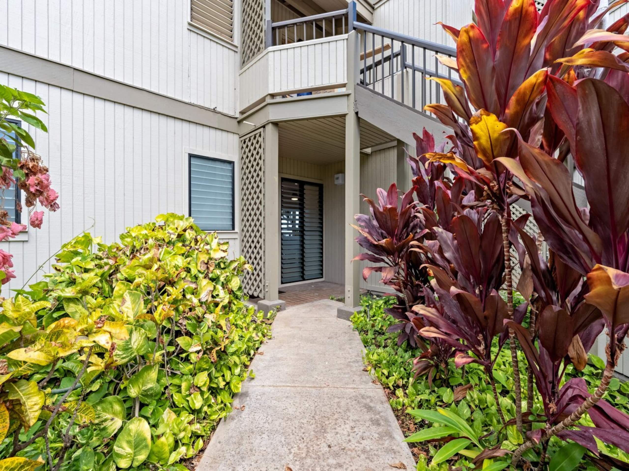 Ocean Views, Tropical Decor, Professionally - Photo 26