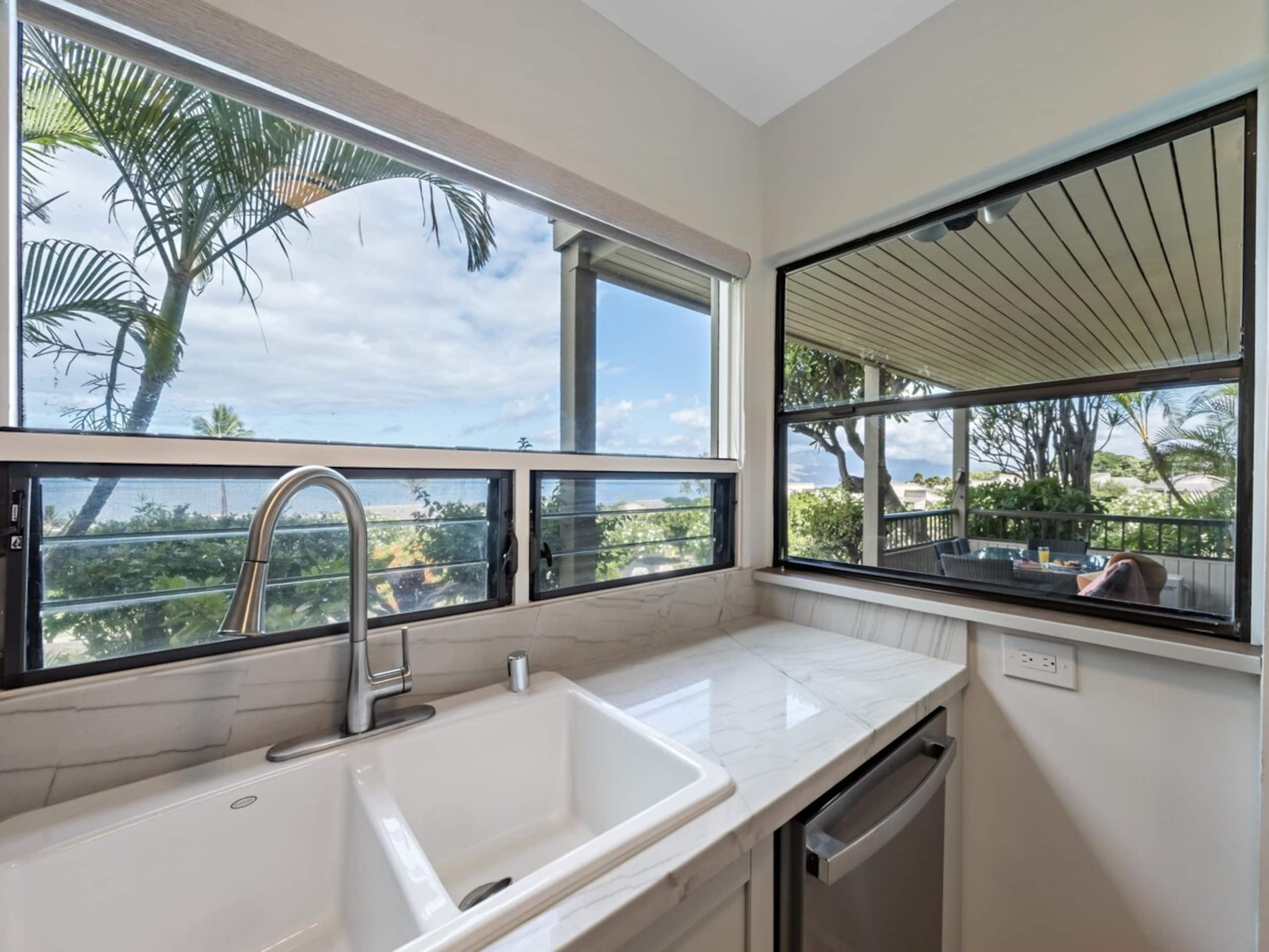 Ocean Views, Tropical Decor, Professionally - Photo 10