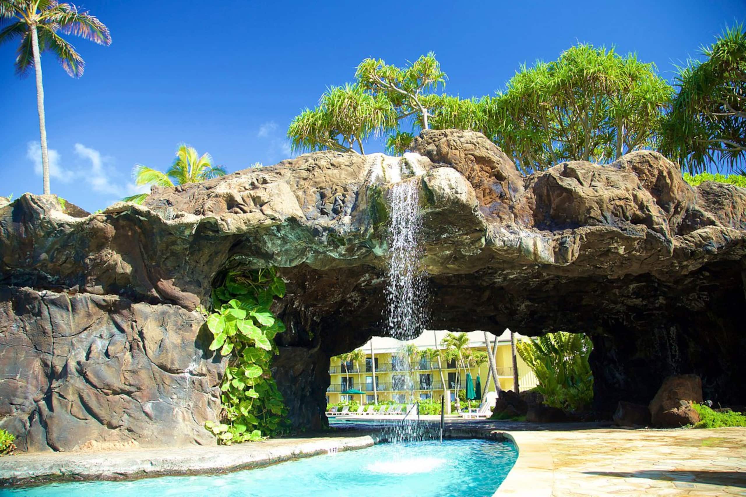 Oceanfront Kauai Beach Resort 4 Pools, Water Slide - Photo 15