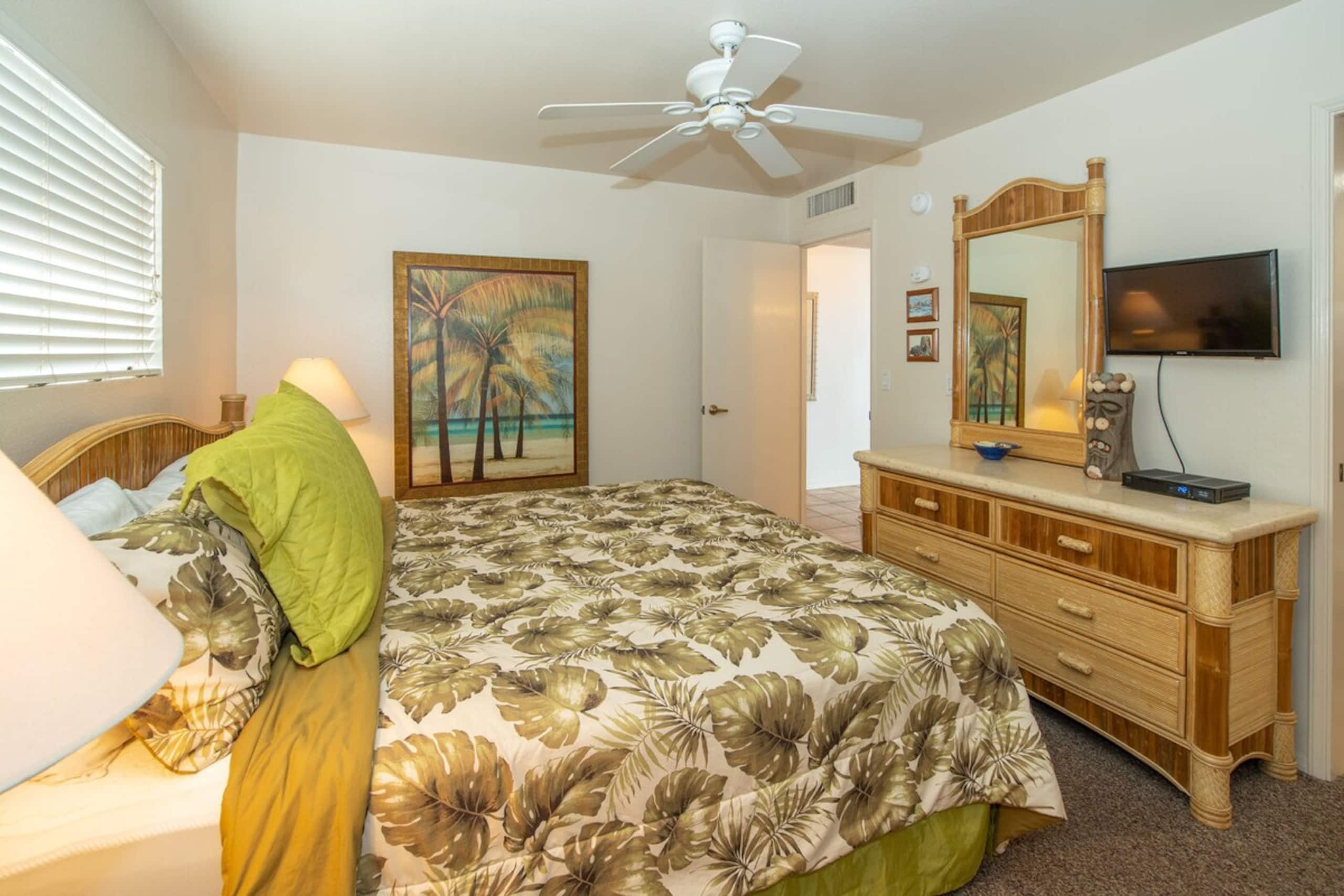 Wake up to waves and miles of sandy beach - Photo 11