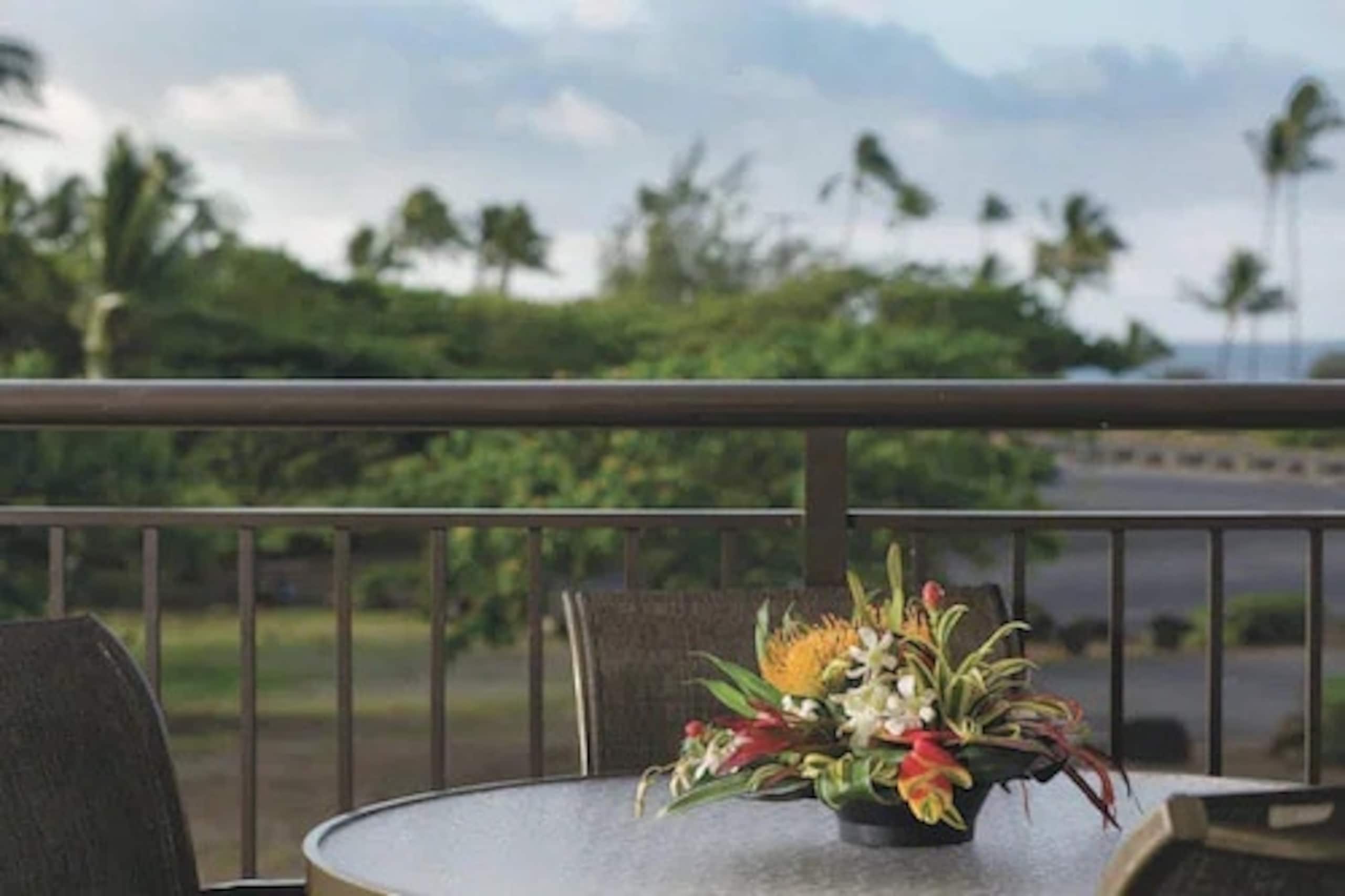 Beautiful Marriott Waiohai beach club- 2 bdrm - Photo 15