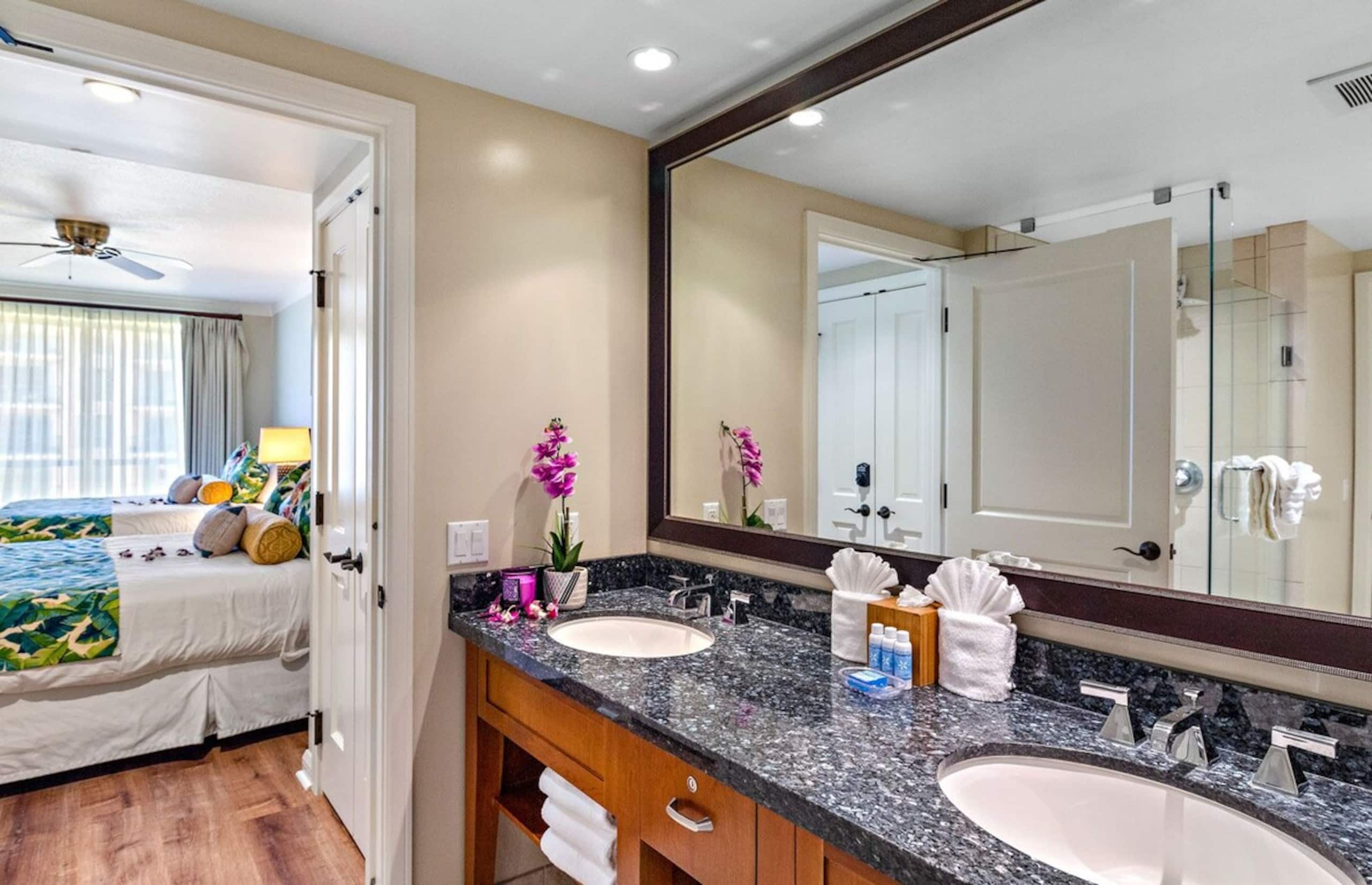 Two Condos with Resort, Pool, and Ocean Views - Photo 17
