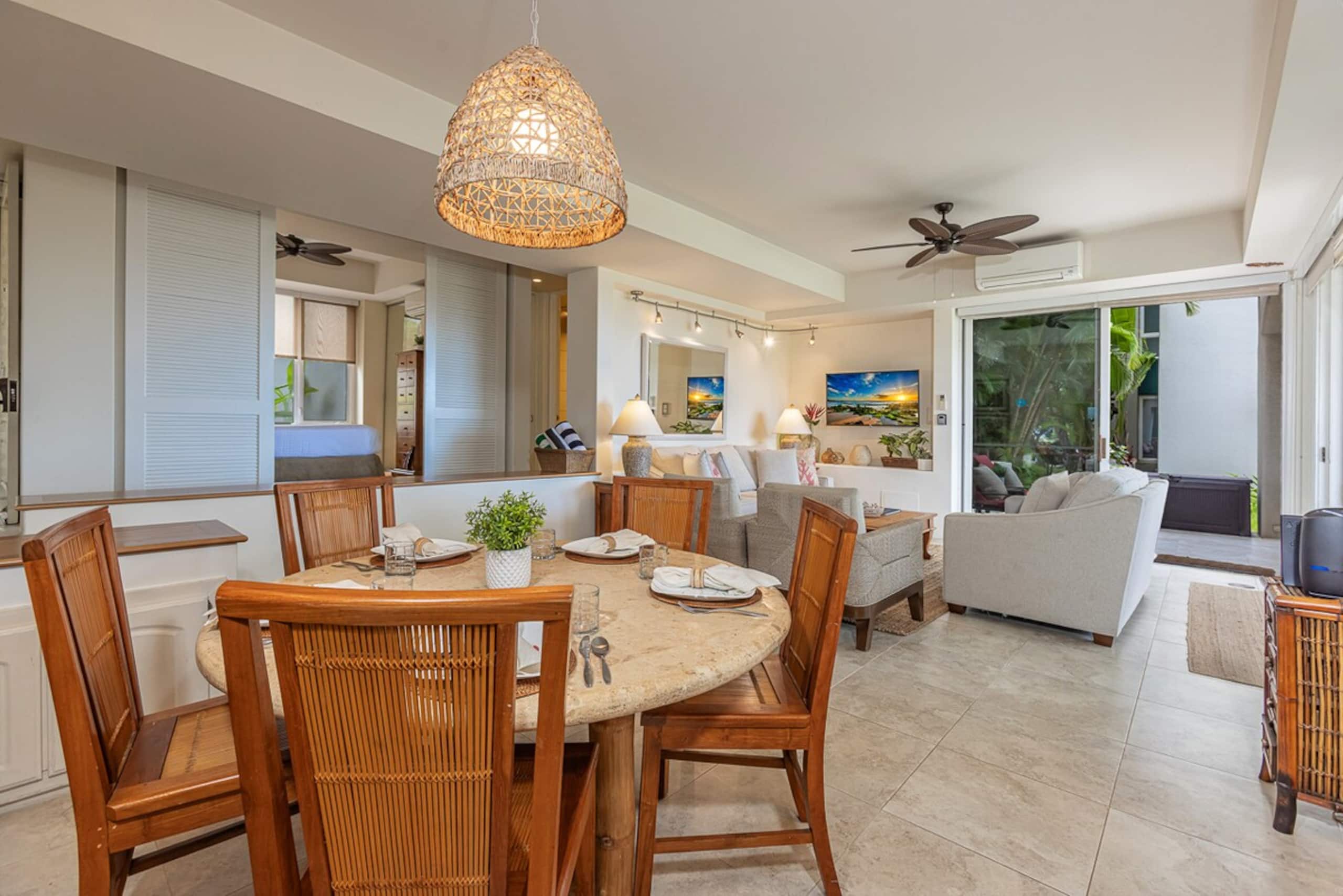 Ocean view 2BR condo w/ pool and Jacuzzi - Photo 19