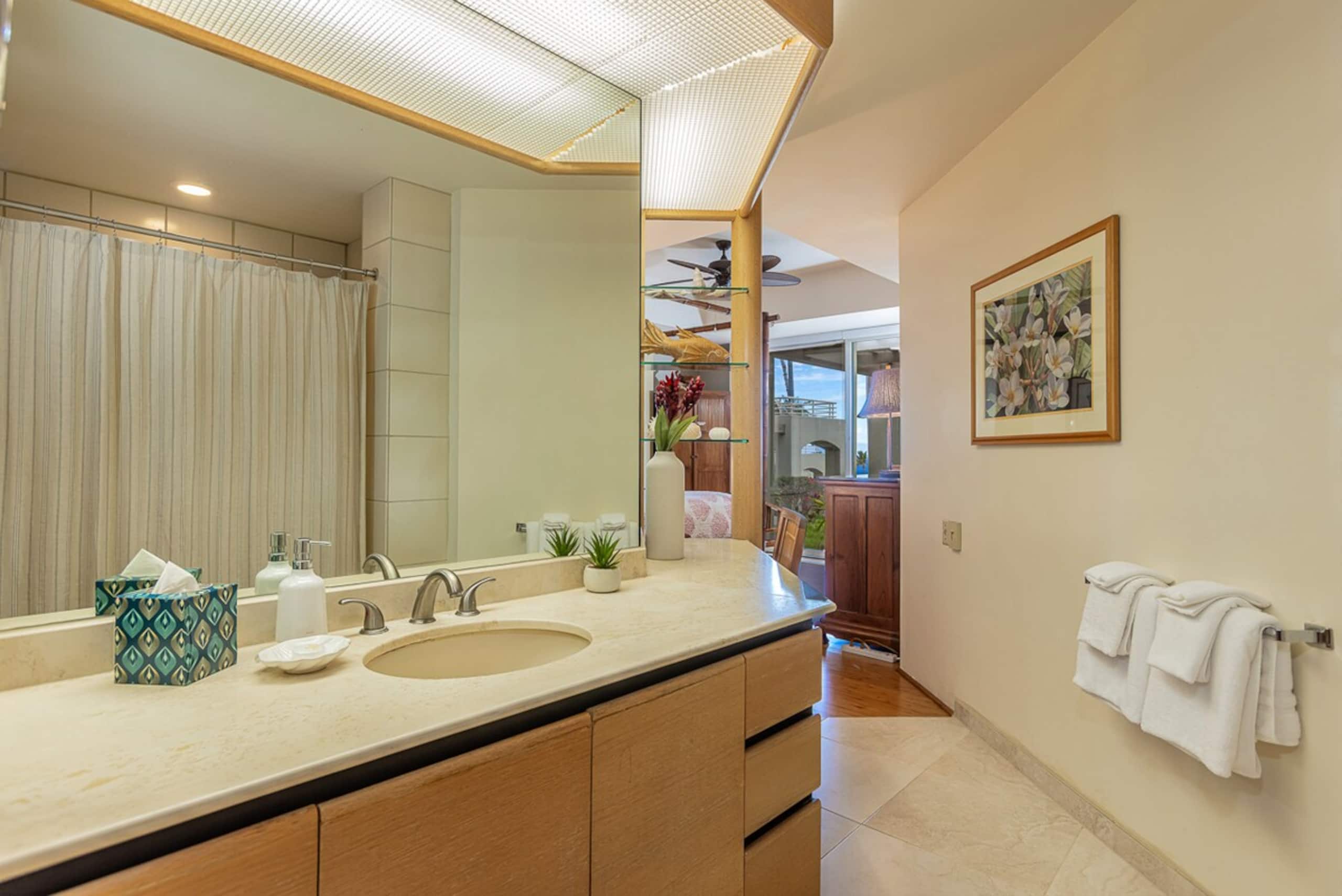 Ocean view 2BR condo w/ pool and Jacuzzi - Photo 32