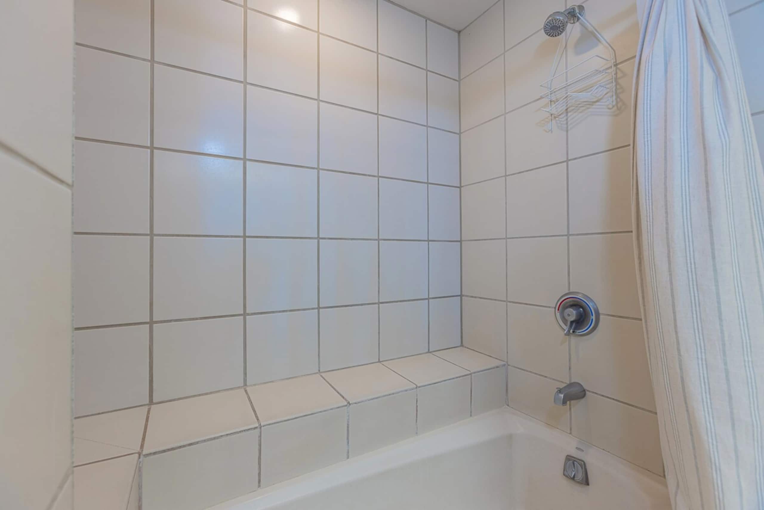Ocean view 2BR condo w/ pool and Jacuzzi - Photo 31