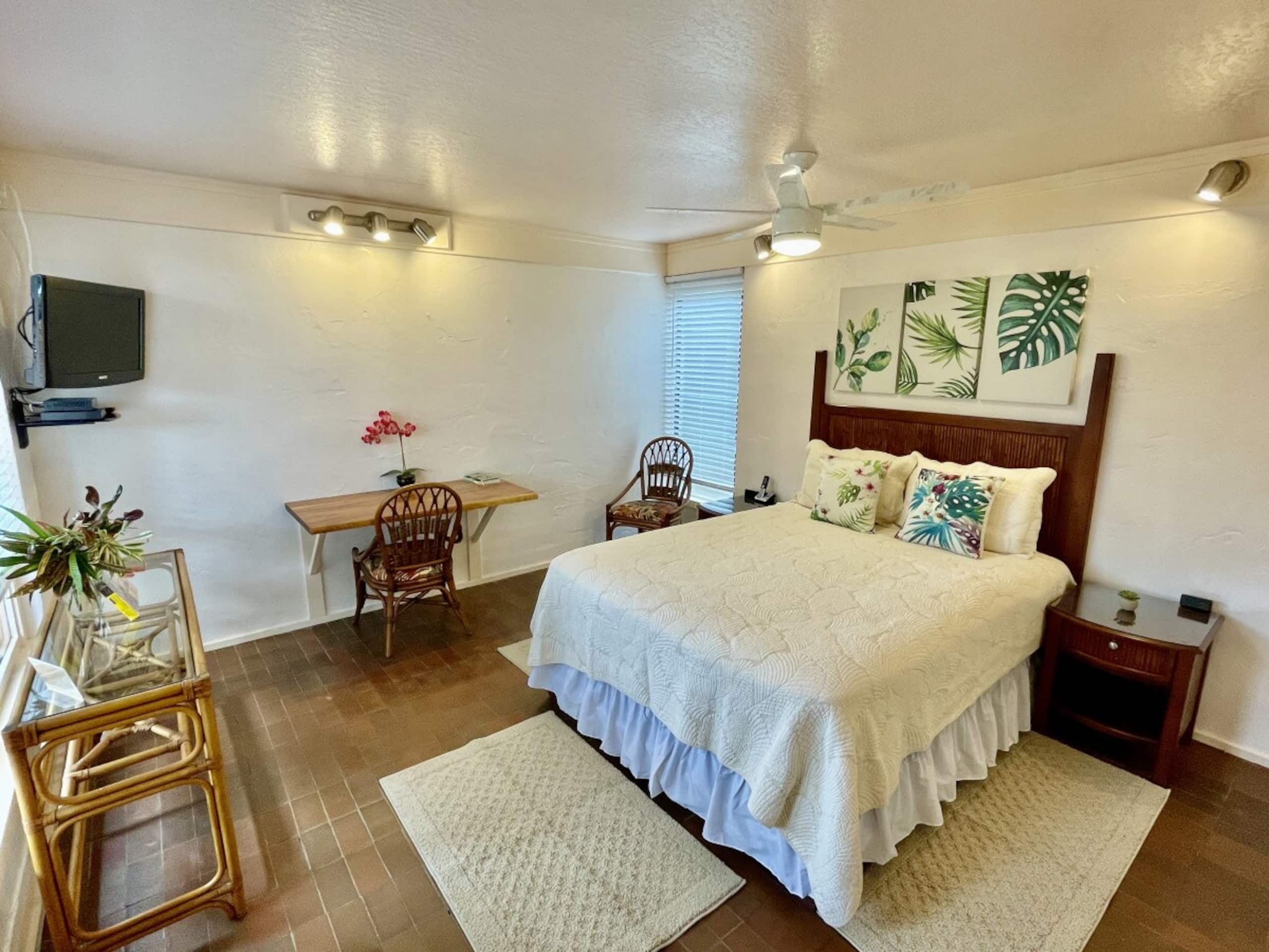 Poipu Beach Guest House -SurfSong- Unit #1 Orchid - Photo 3