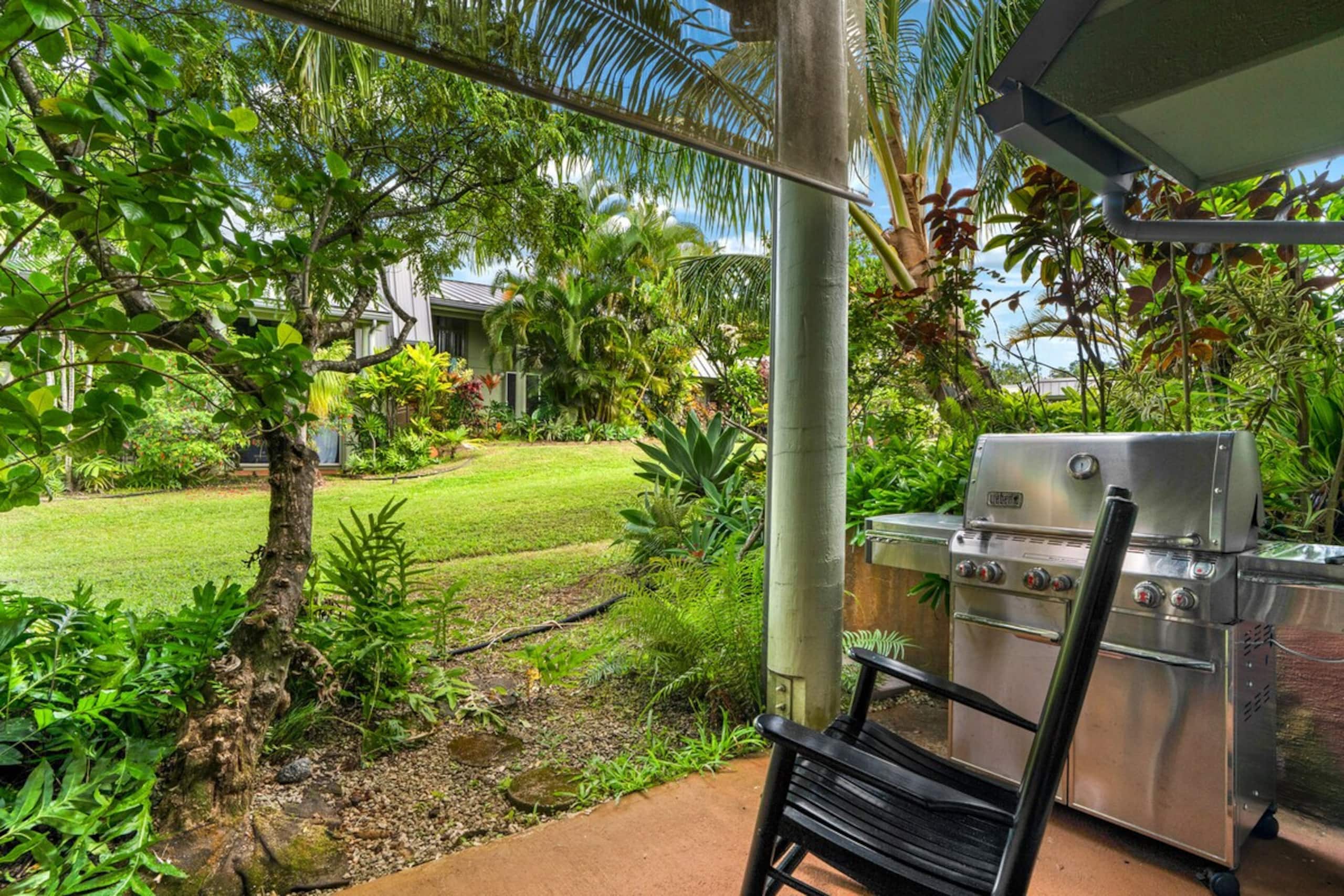 Relaxing Princeville Stay w Pool, AC & Comfort - Photo 16