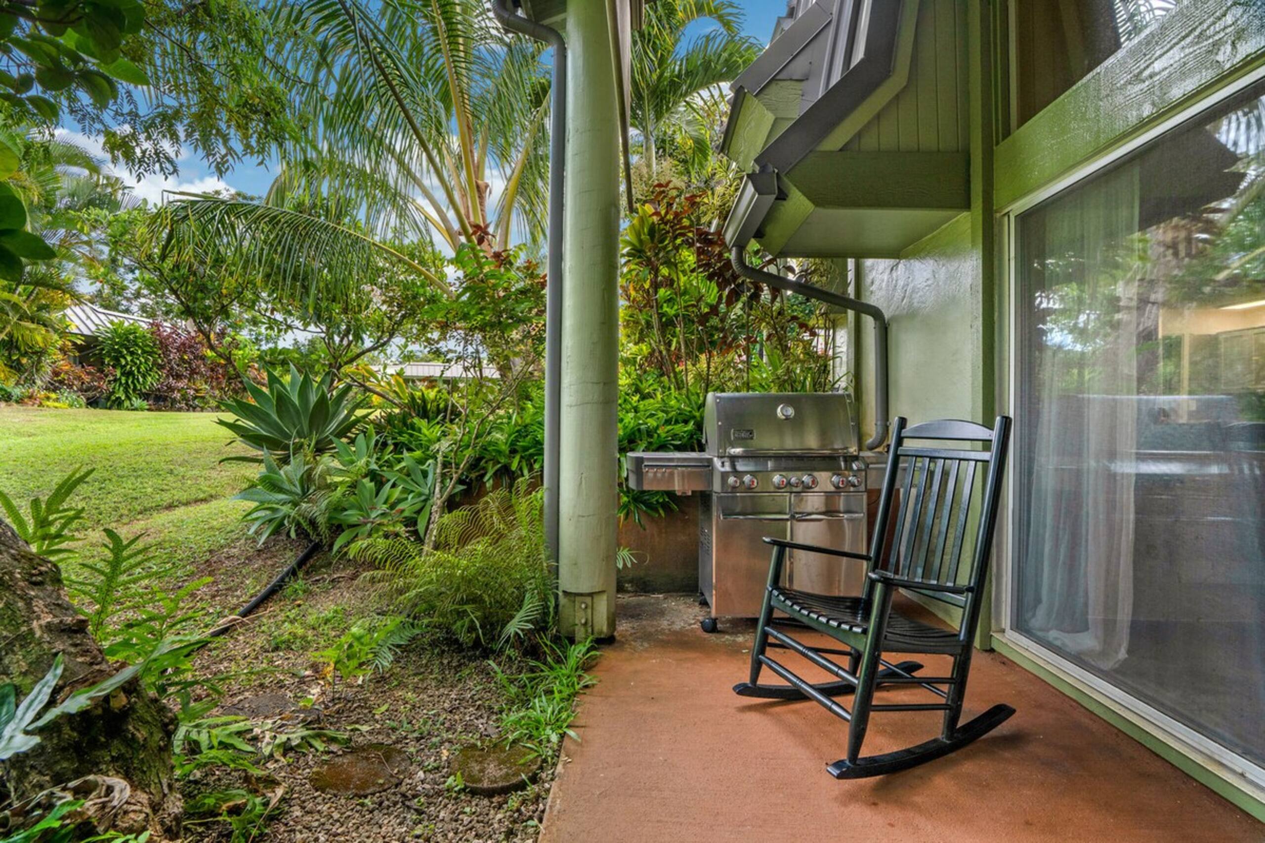 Relaxing Princeville Stay w Pool, AC & Comfort - Photo 17