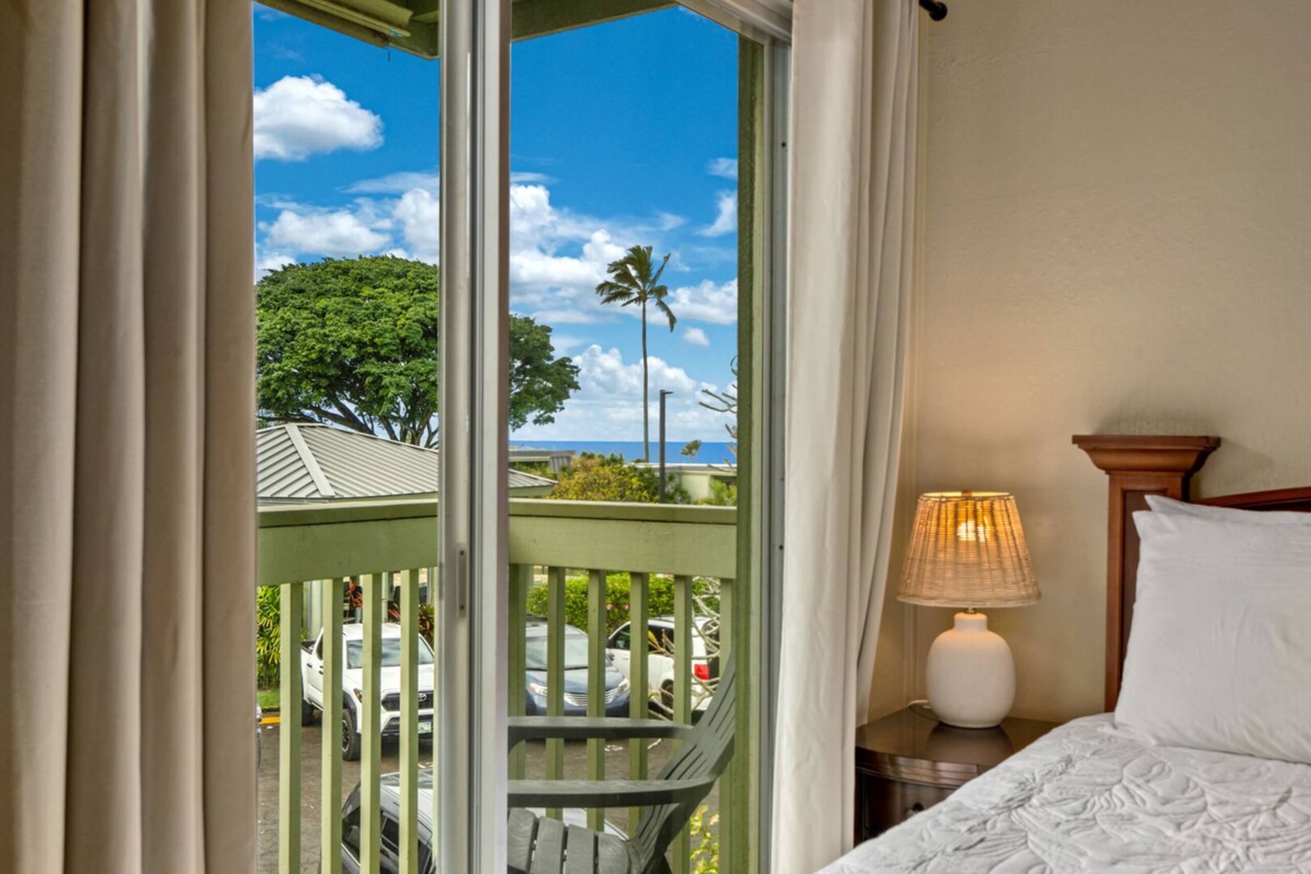 Relaxing Princeville Stay w Pool, AC & Comfort - Photo 26