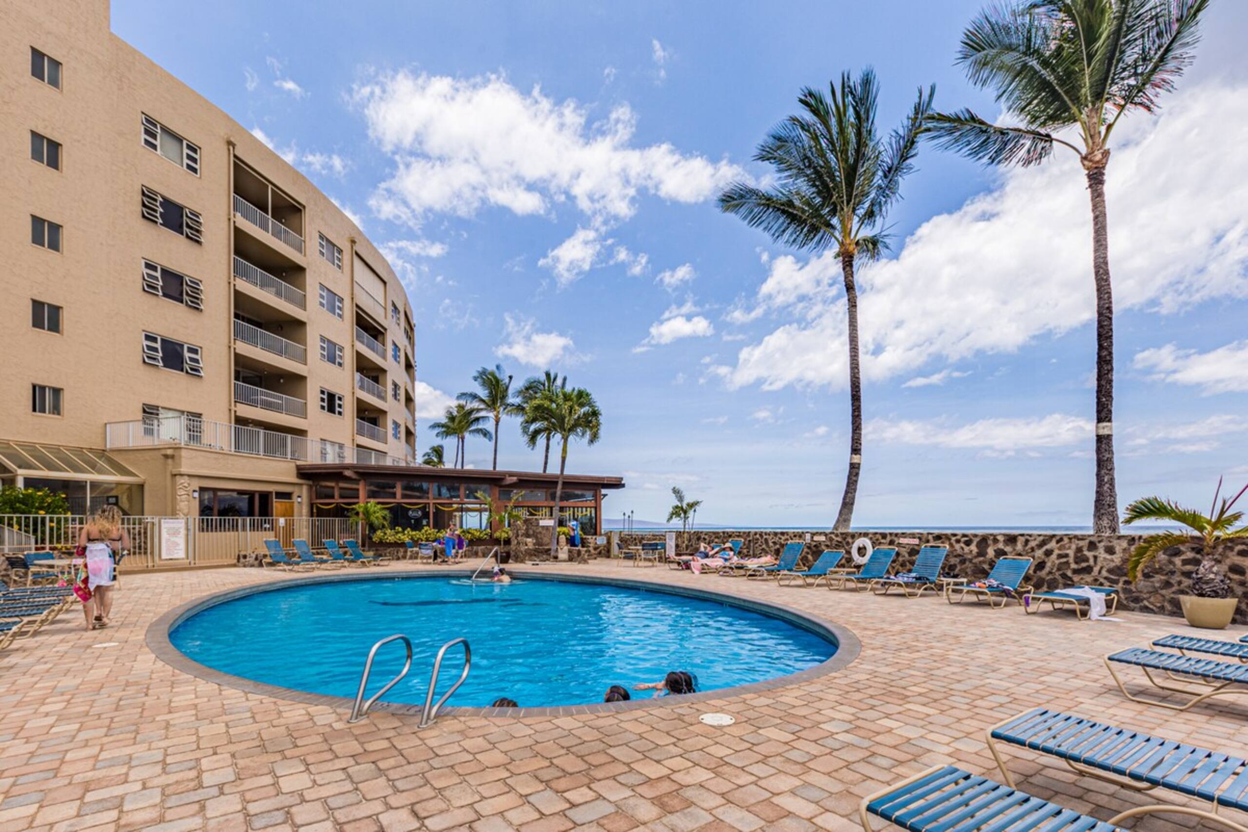 2 Bed 2 BA Beachfront, VIEWS & ZERO Cleaning Fee - Photo 29