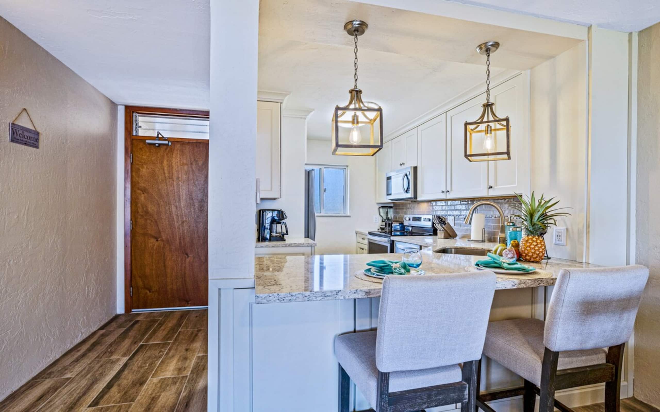 2 Bed 2 BA Beachfront, VIEWS & ZERO Cleaning Fee - Photo 9