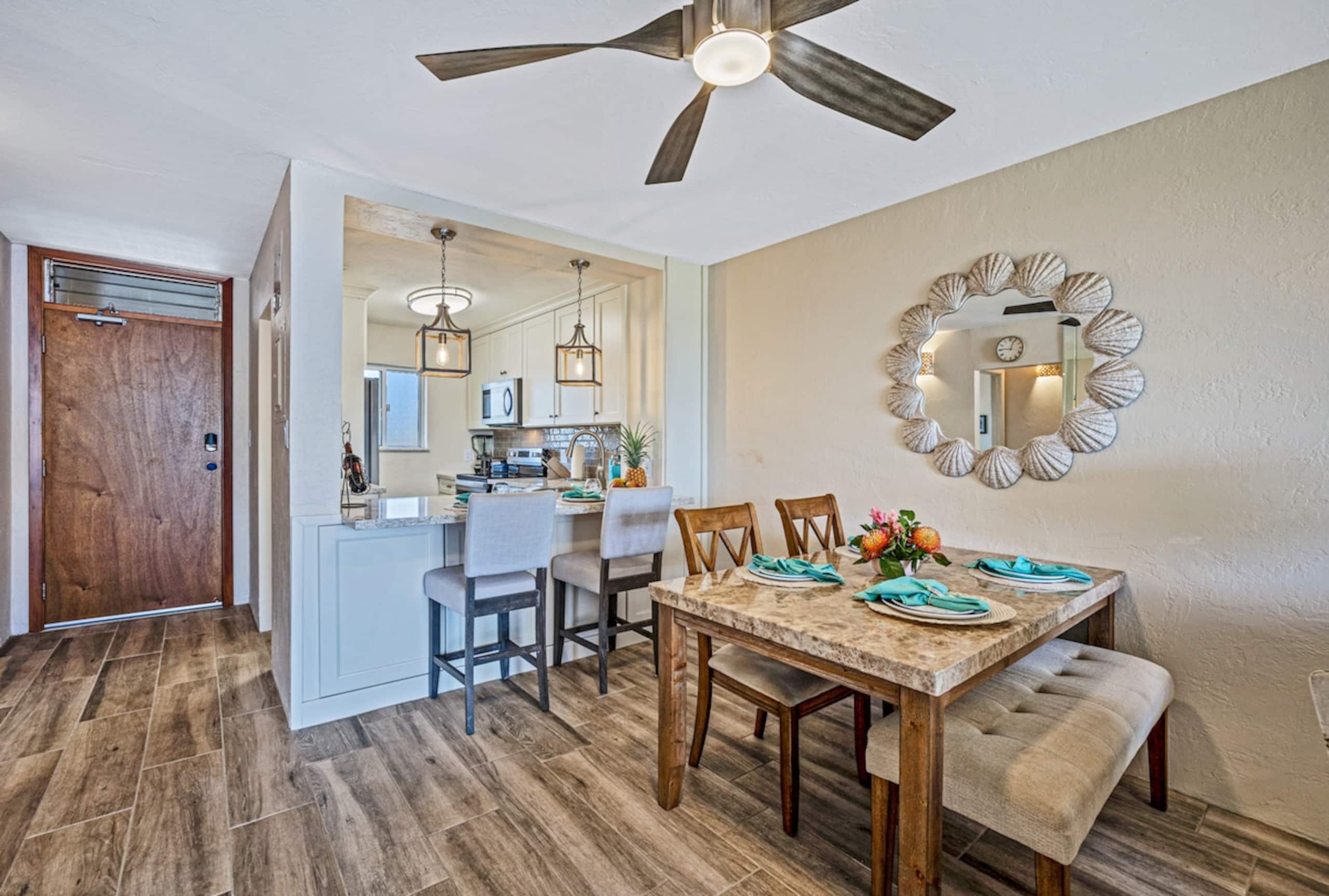 2 Bed 2 BA Beachfront, VIEWS & ZERO Cleaning Fee - Photo 4