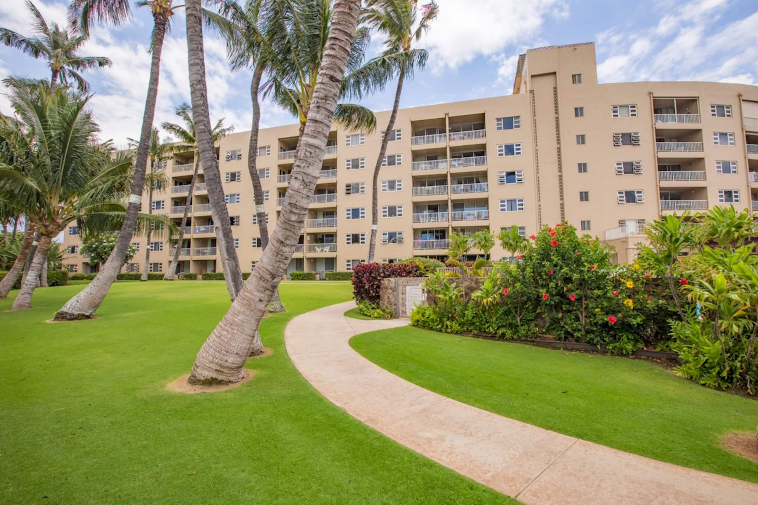 2 Bed 2 BA Beachfront, VIEWS & ZERO Cleaning Fee - Photo 27