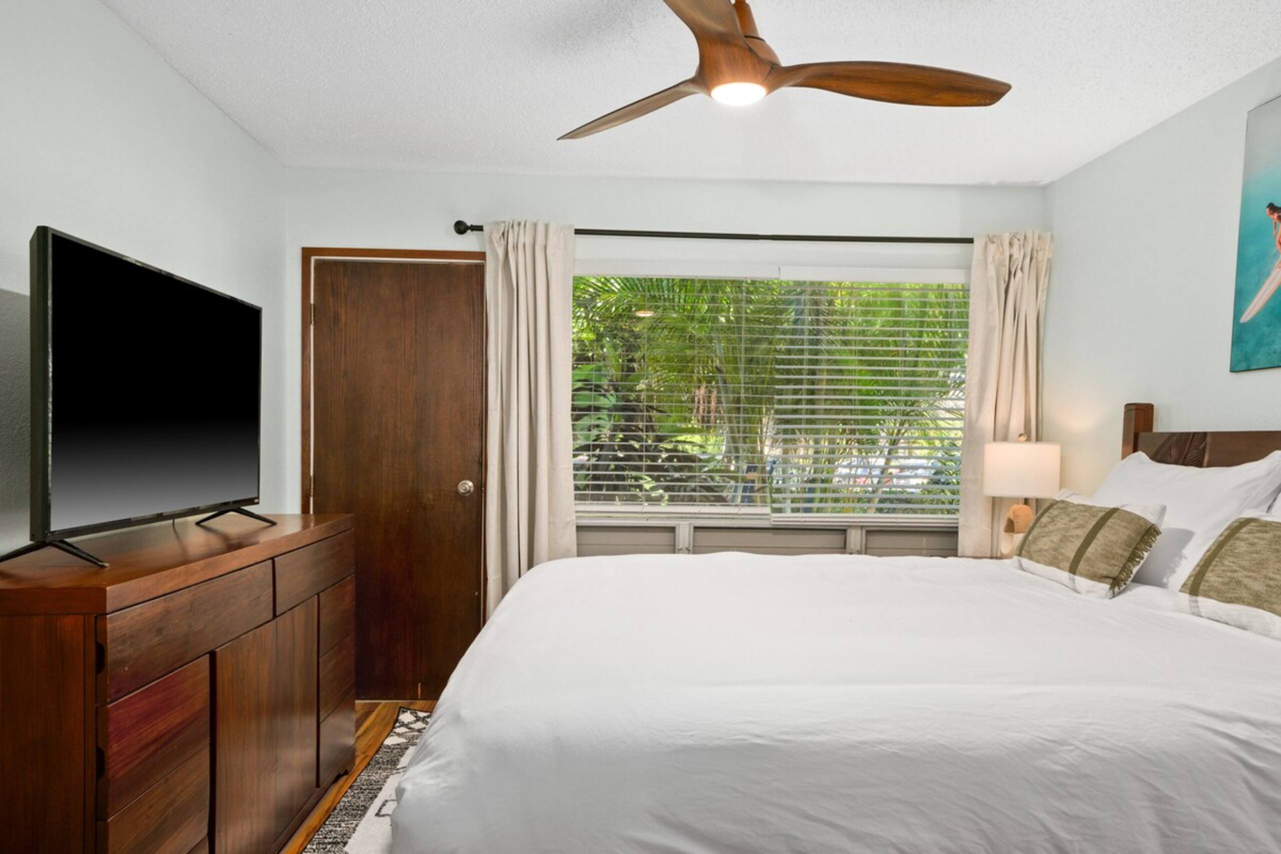 NEW Evergreen Escape • Stylish w/AC, HotTub & Pool - Photo 11