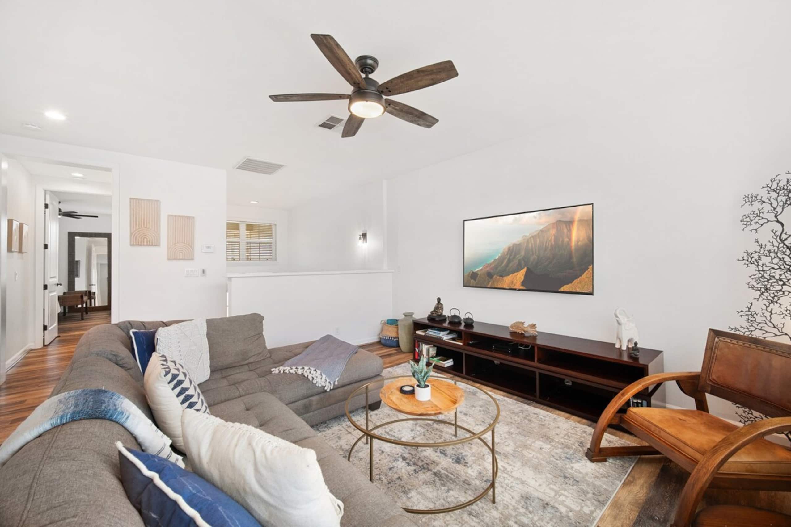 Premium 2BD, Bonus Rm, AC, Epic Pool and Spa - Main photo