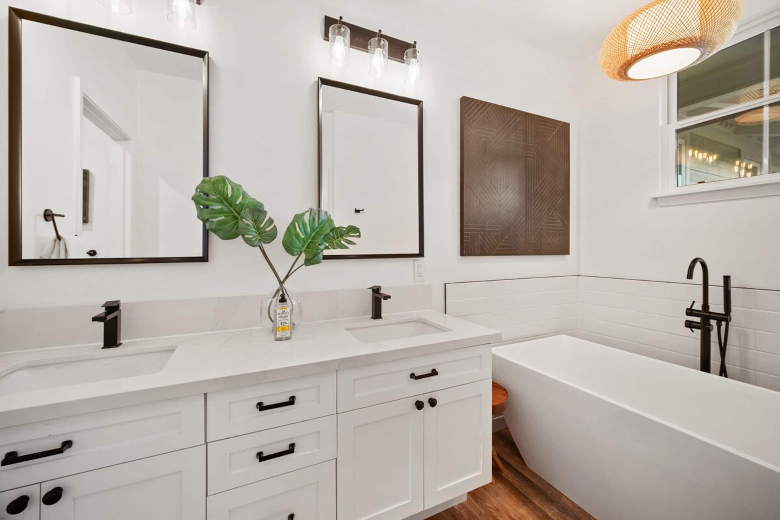 Premium 2BD, Bonus Rm, AC, Epic Pool and Spa - Photo 22