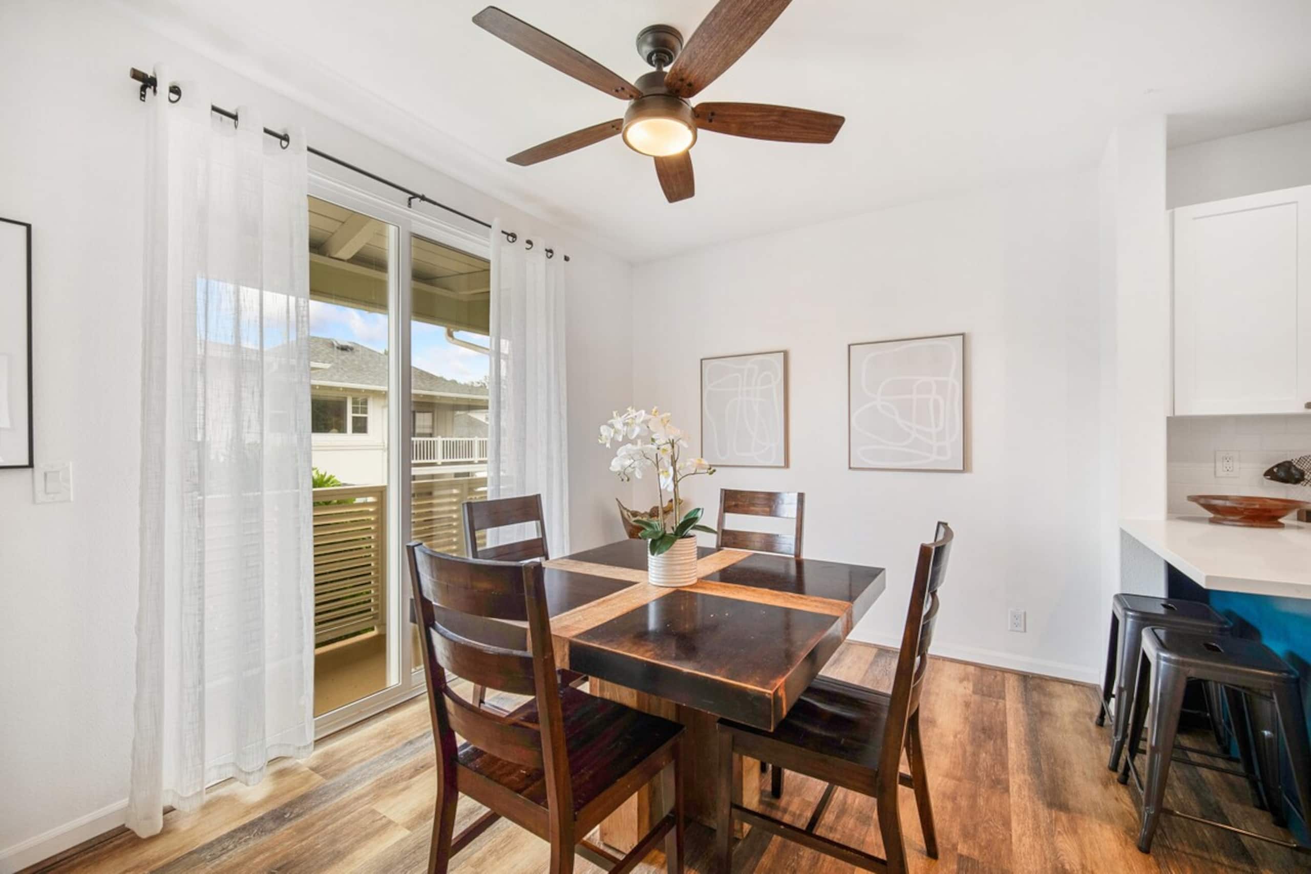 Premium 2BD, Bonus Rm, AC, Epic Pool and Spa - Photo 12