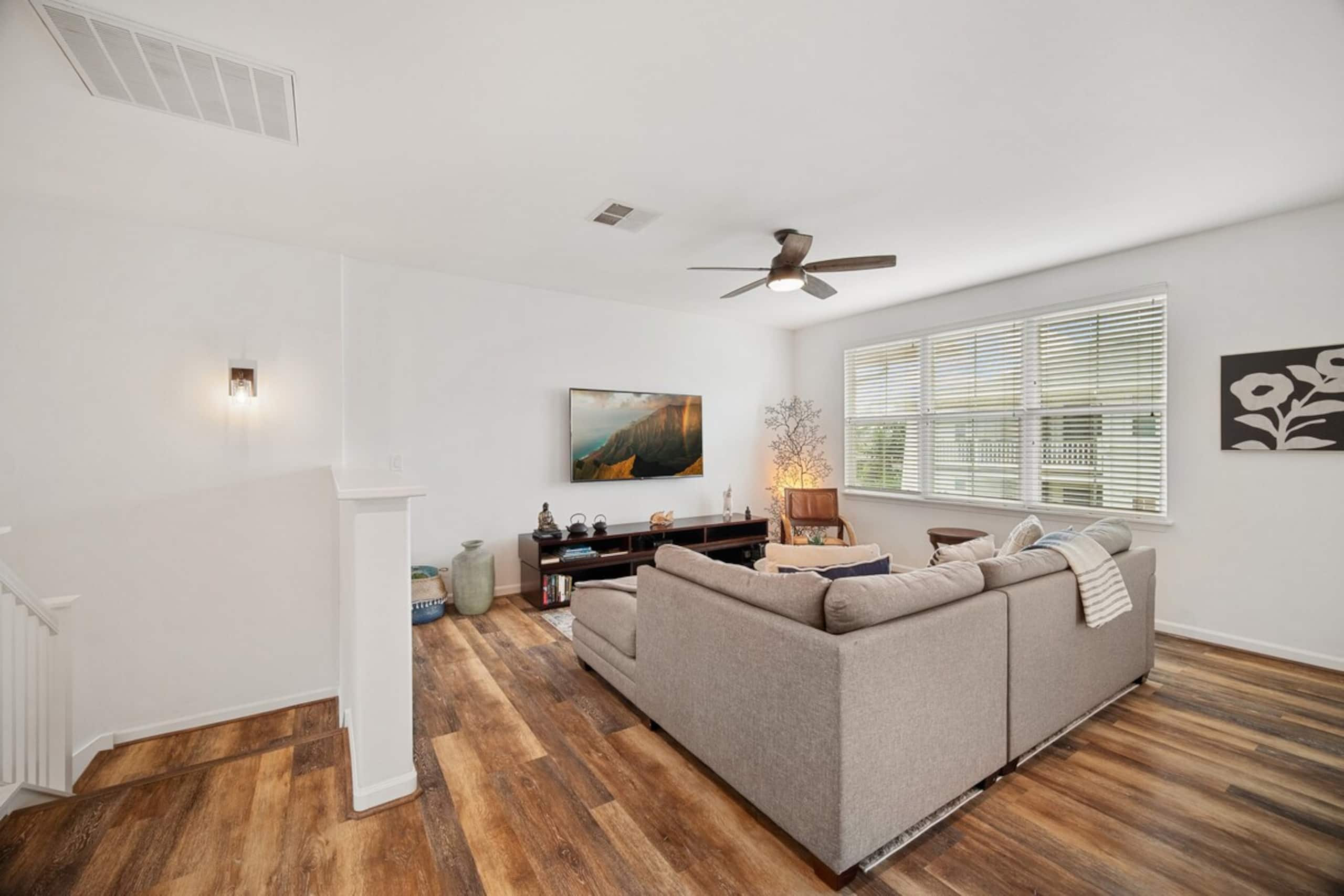 Premium 2BD, Bonus Rm, AC, Epic Pool and Spa - Photo 8